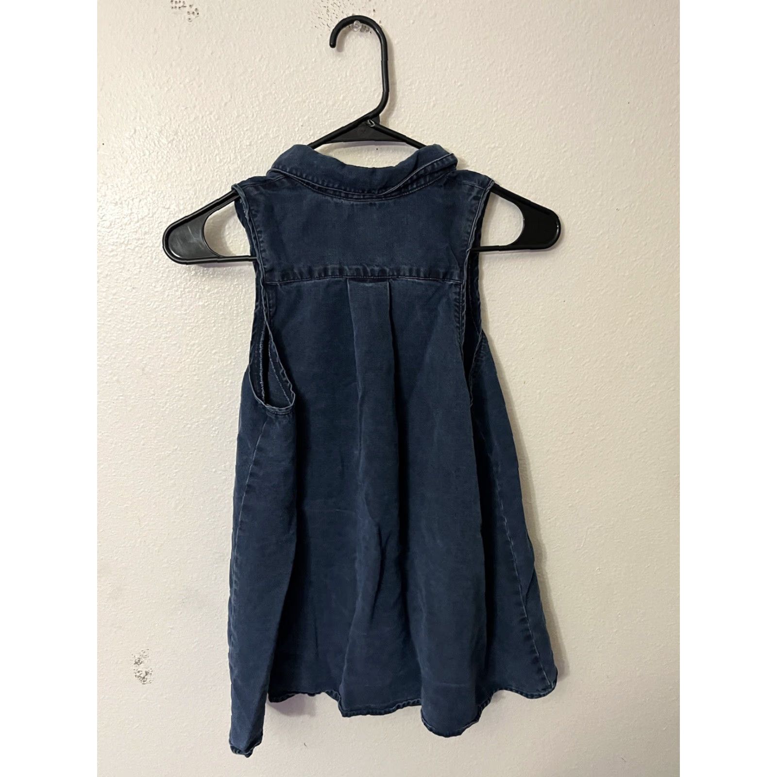 Club Monaco VINTAGE Club Monaco Women Sleeveless Button-Down Shirt XS Blue Tank Top 90s Office Casual Size XS / US 0-2 / IT 36-38 - 2 Thumbnail