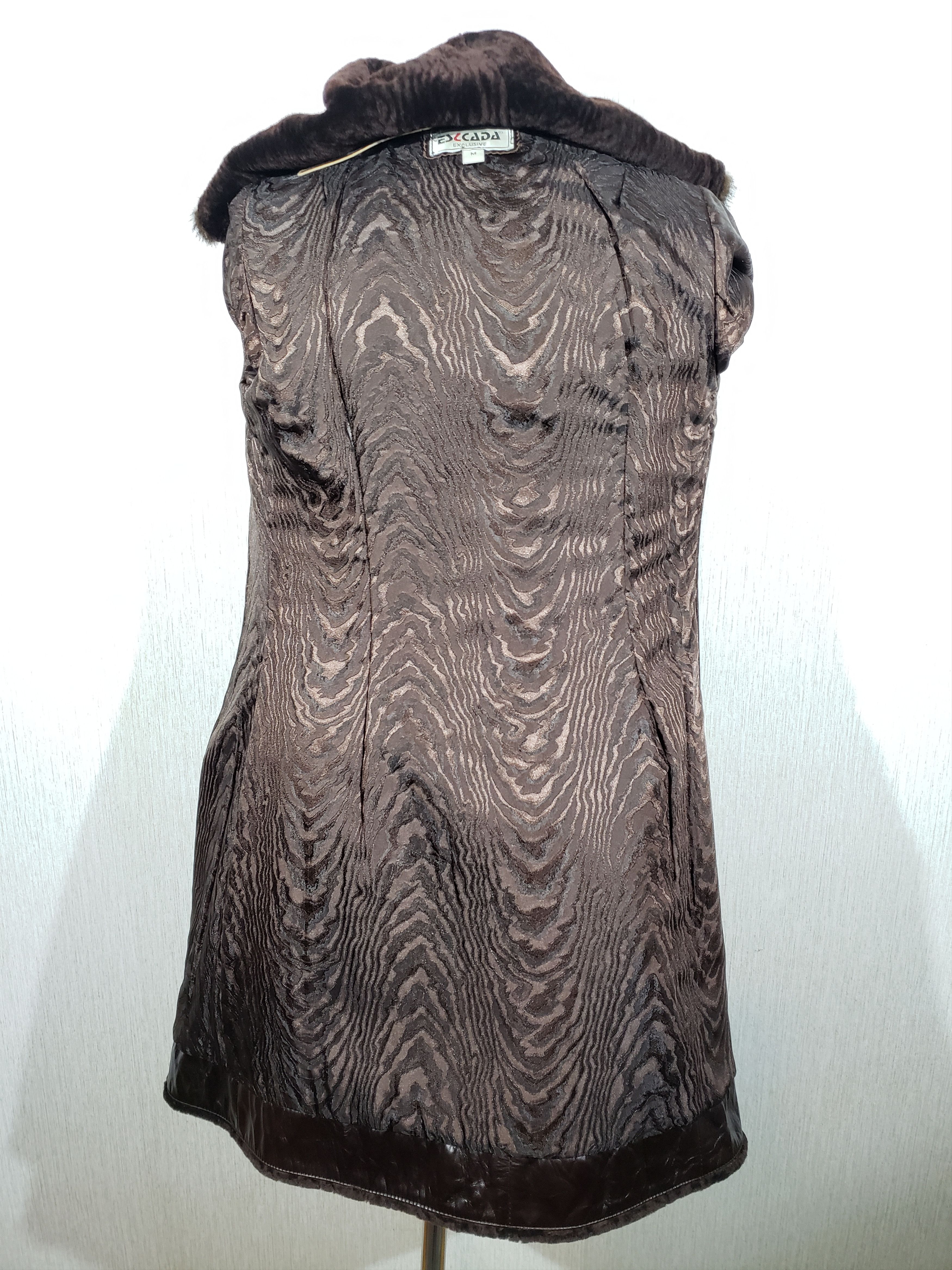 Other Brown women's fur coat with a warm hood Size M / US 6-8 / IT 42-44 - 7 Thumbnail