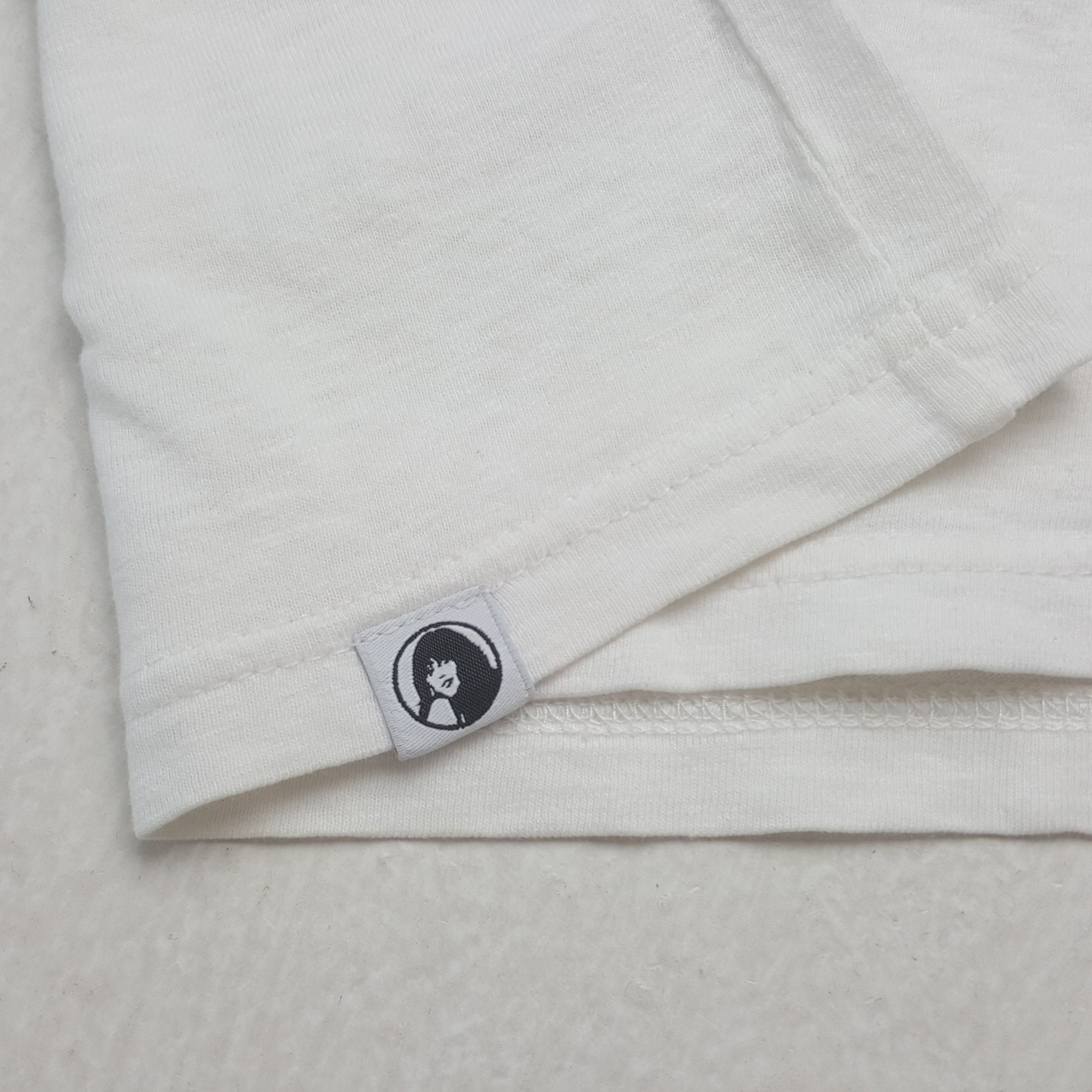 Hysteric Glamour Vintage Hysteric Glamour World Famous Japan Brand Tshirt Size US M / EU 48-50 / 2 - 5 Thumbnail