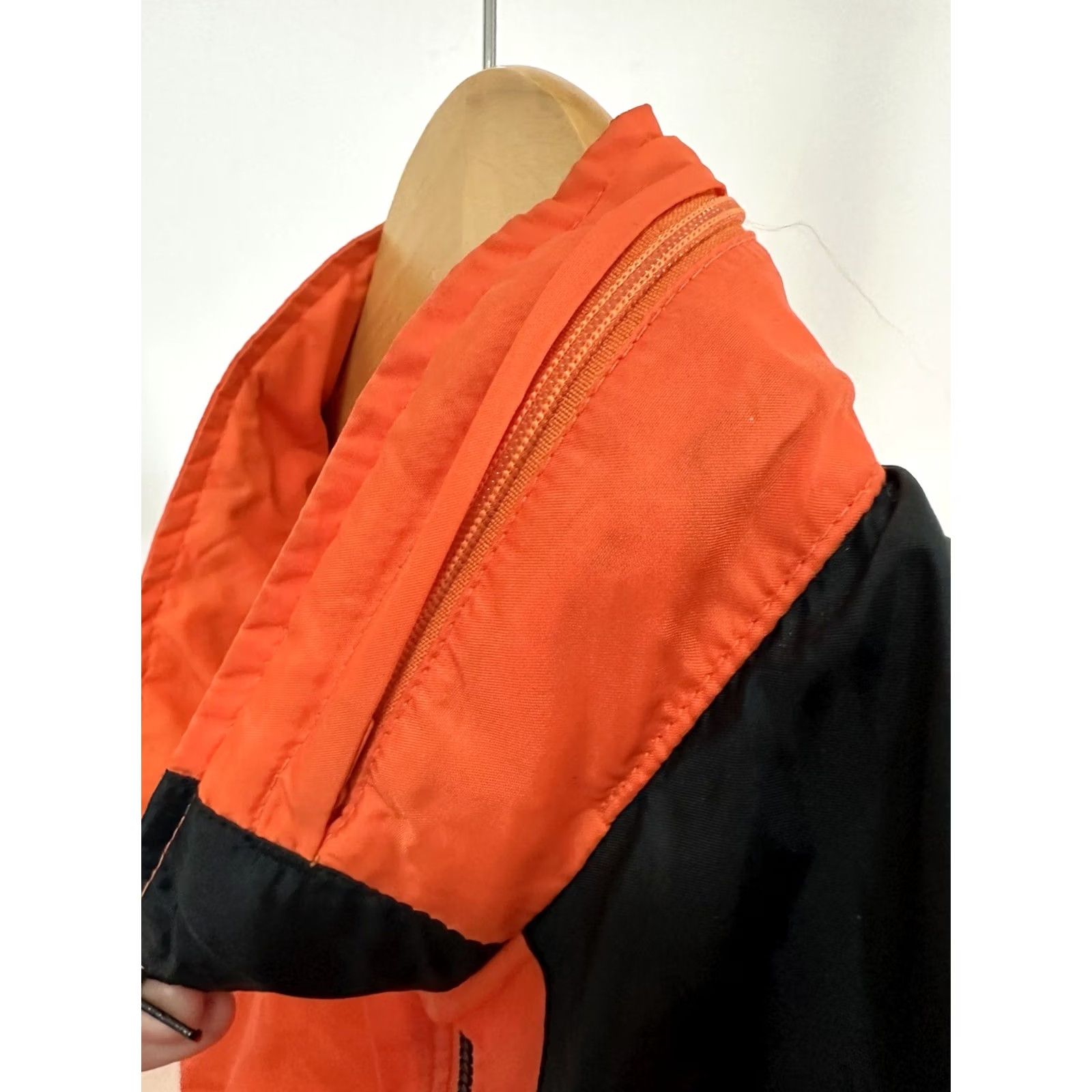 Nike VTG Nike Spellout Swoosh Bold Orange Full Zip Windbreaker Hooded Jacket L Mens Size US L / EU 52-54 / 3 - 5 Thumbnail
