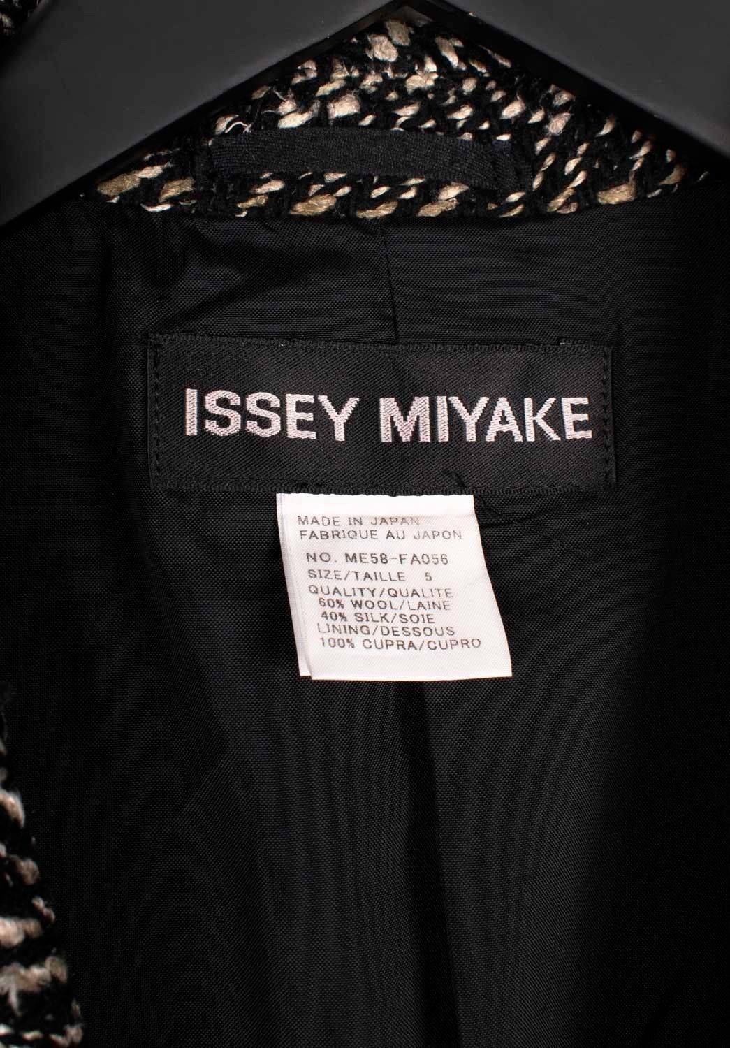 Issey Miyake Issey Miyake Men Coat Overcoat Heavy Size 5/L Size US L / EU 52-54 / 3 - 6 Thumbnail