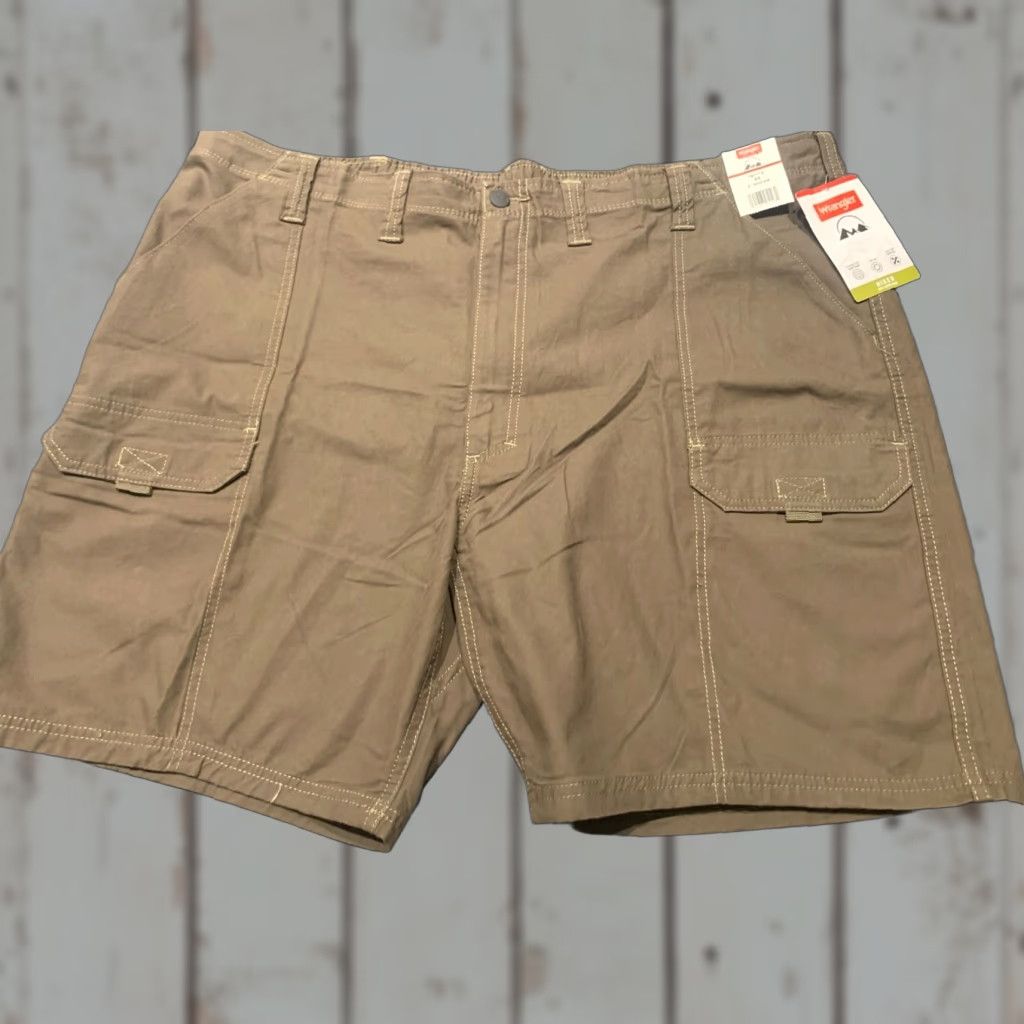 Wrangler VINTAGE Wrangler Mens Canvas Cargo Utility Hiker Shorts Size 44 Brown Size US 44 / EU 60 - 1 Thumbnail