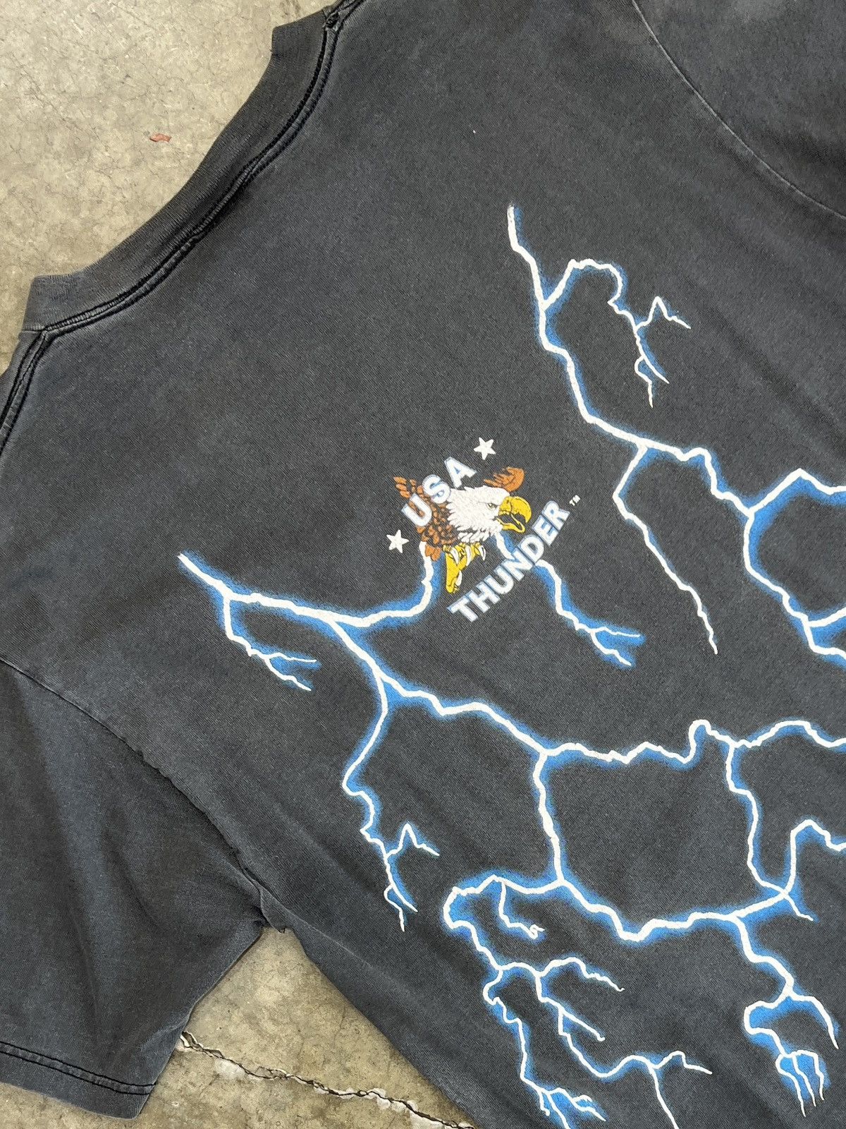 Harley Davidson Vintage AOP American Thunder Wolf Thunder Tultex Tee Large Size US L / EU 52-54 / 3 - 4 Thumbnail
