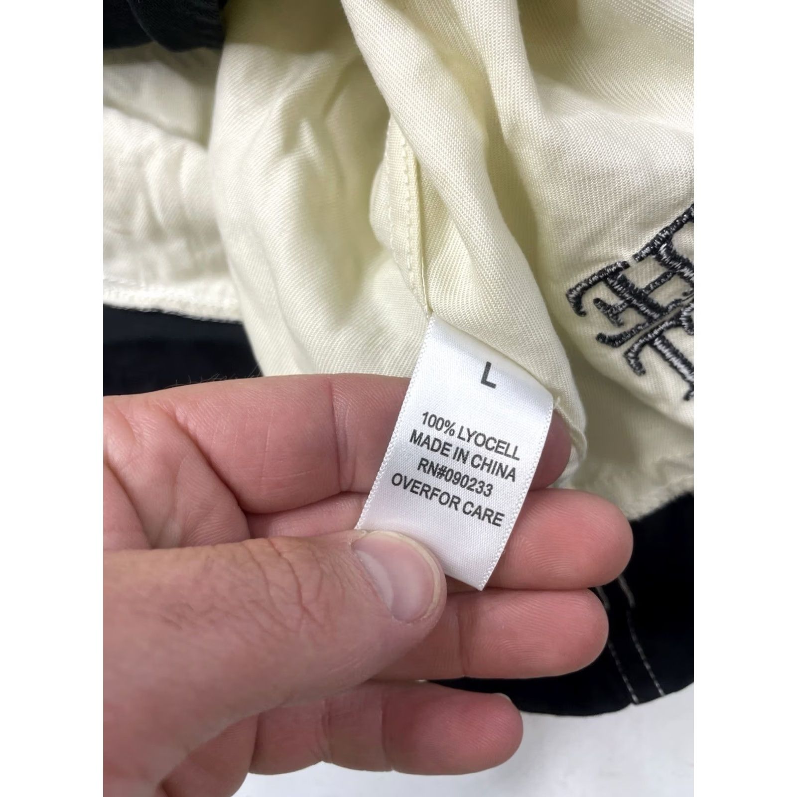 Pacsun PacSun Queen Victoria Graphic Shirt Mens L Beige Black Button Up Size US L / EU 52-54 / 3 - 6 Thumbnail