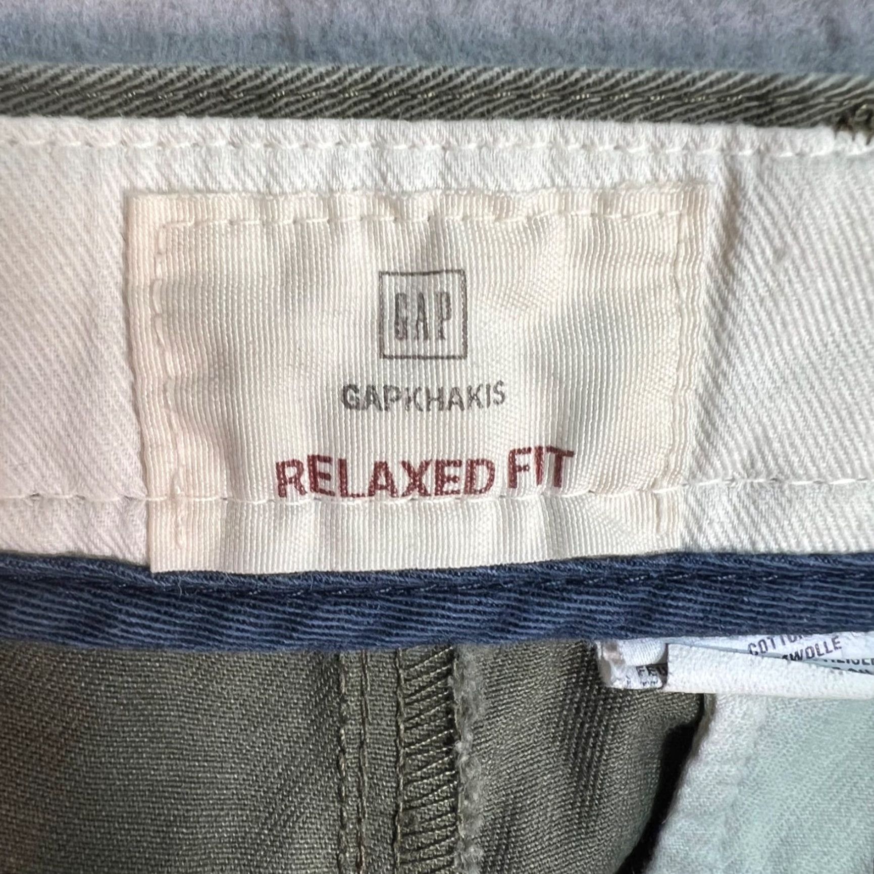 Gap Gap Khakis Relaxed Fit Mens Pants Size 31 x 32 Olive Green Cotton Size US 31 - 3 Thumbnail