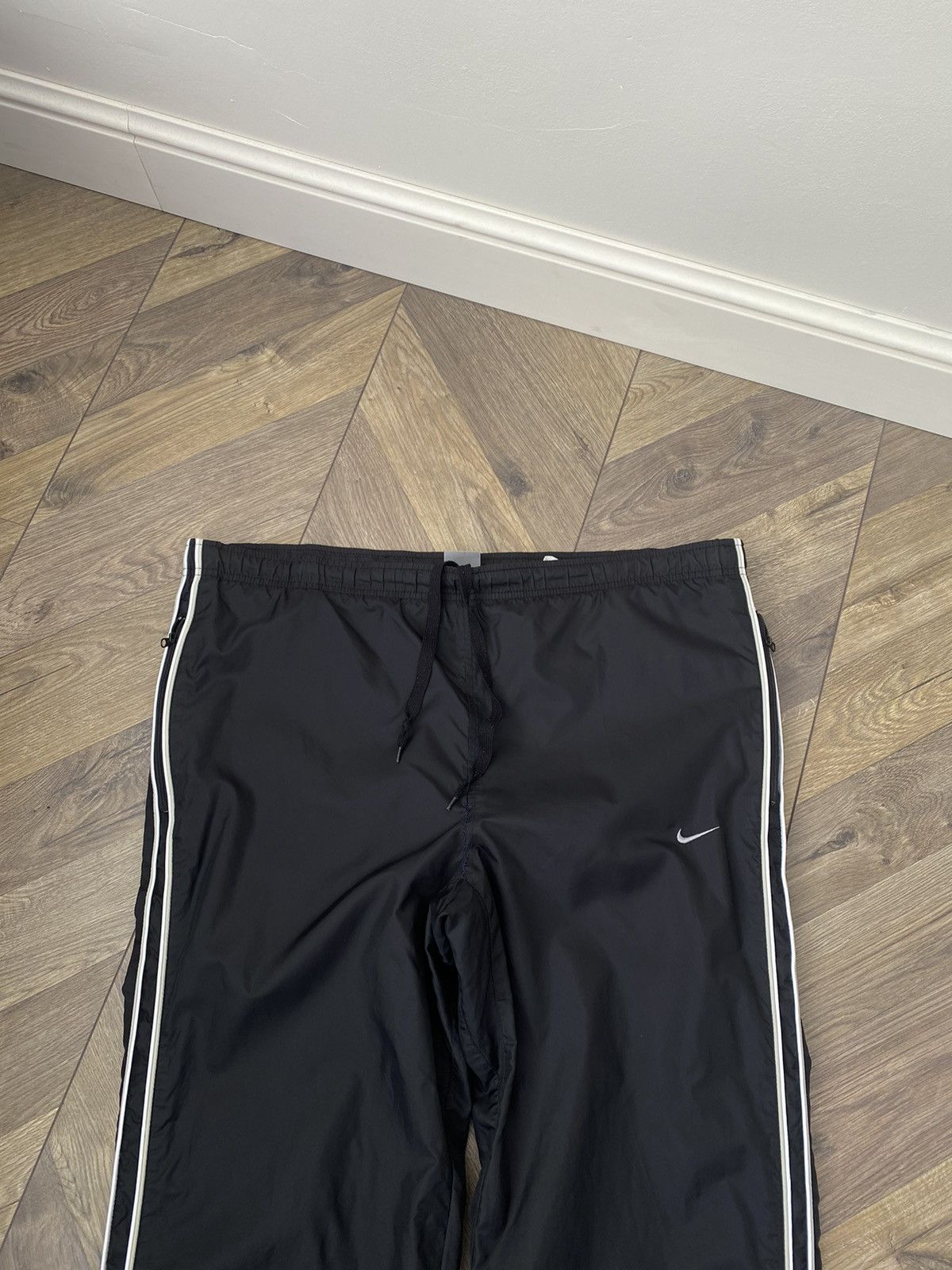 Nike × Vintage Vintage Nike Y2K Nylon Track Pants Double Swoosh Size US 34 / EU 50 - 5 Thumbnail