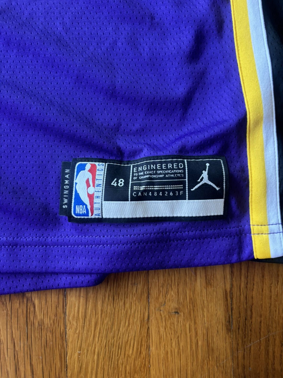 NBA Lakers jersey Size US M / EU 48-50 / 2 - 2 Thumbnail