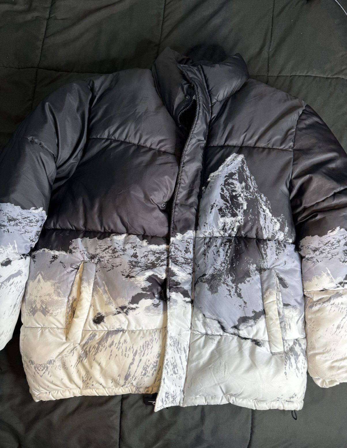 Topman TOPMAN Signature Puffer Jacket With Mountain Scene “Black” Size US L / EU 52-54 / 3 - 1 Thumbnail