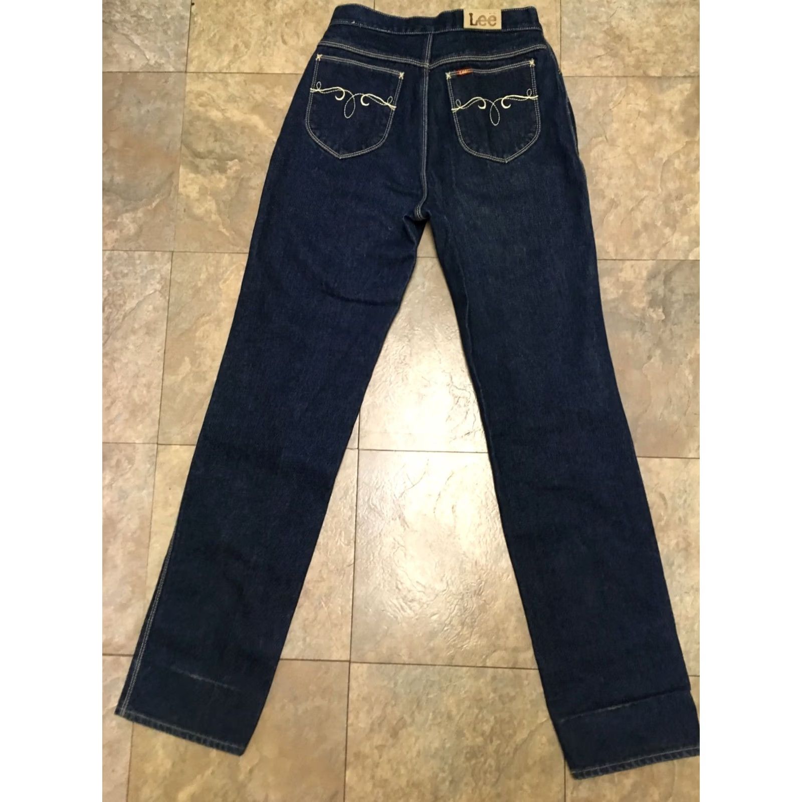 Lee VINTAGE Lee Jeans Embroidered Pockets 28" Waist VTG Sz 12 High Waisted Blue Denim Size 28" / US 6 / IT 42 - 4 Thumbnail