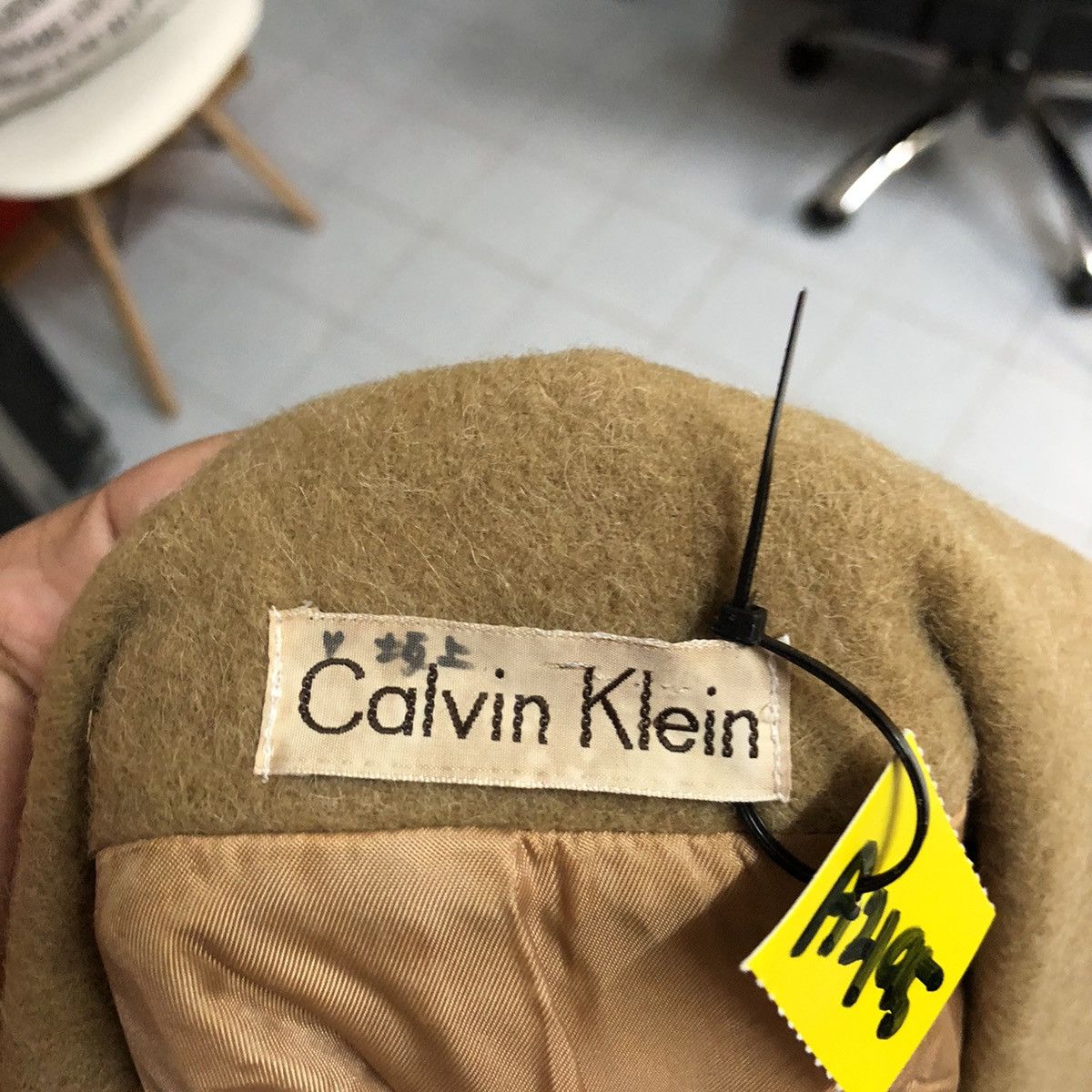 Calvin Klein Calvin Klein Brown vintage blazer #A2195 Size US S / EU 44-46 / 1 - 16 Thumbnail