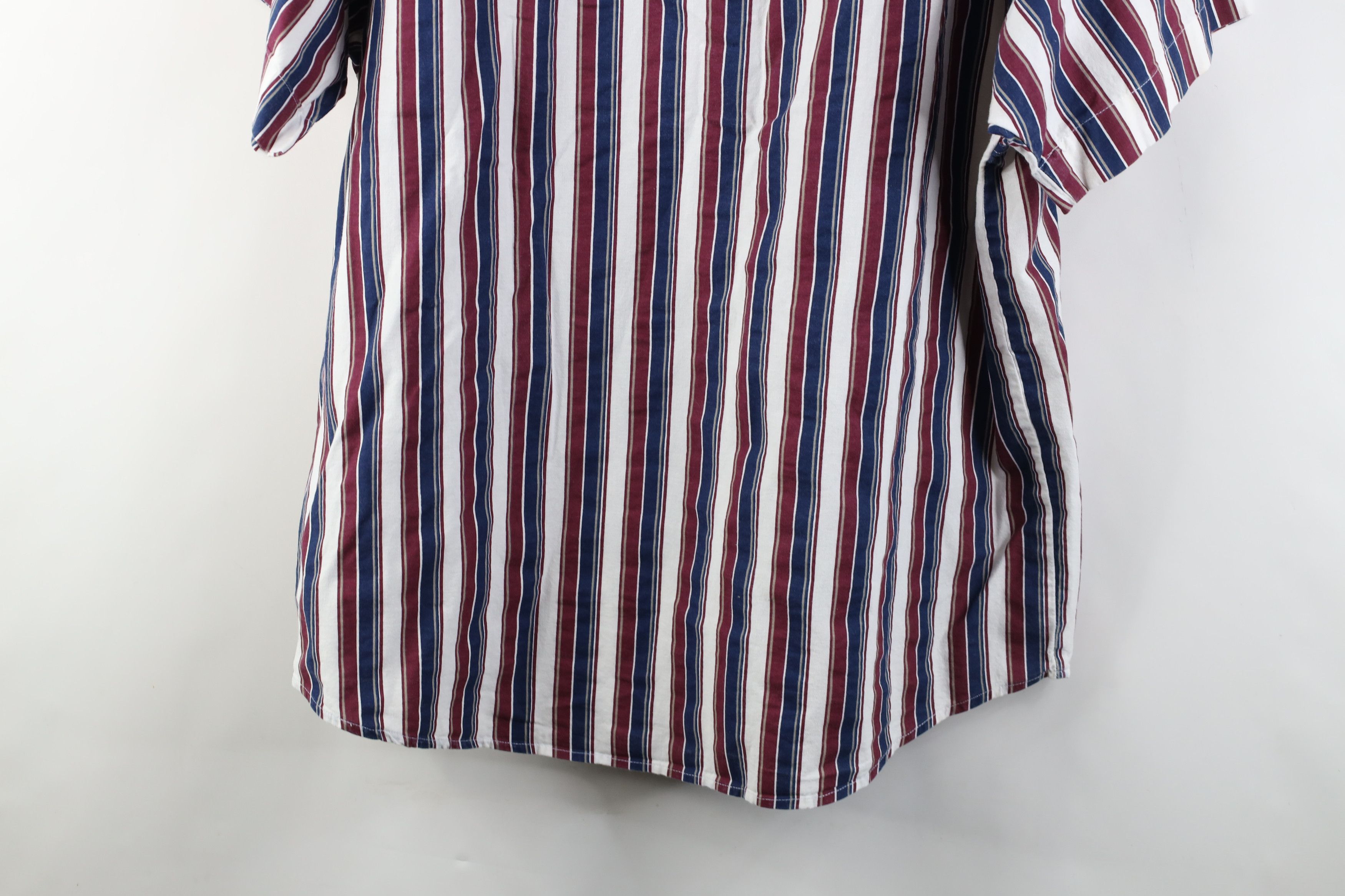 Vintage Vintage 90s Streetwear Short Sleeve Button Down Shirt Size US XL / EU 56 / 4 - 11 Thumbnail