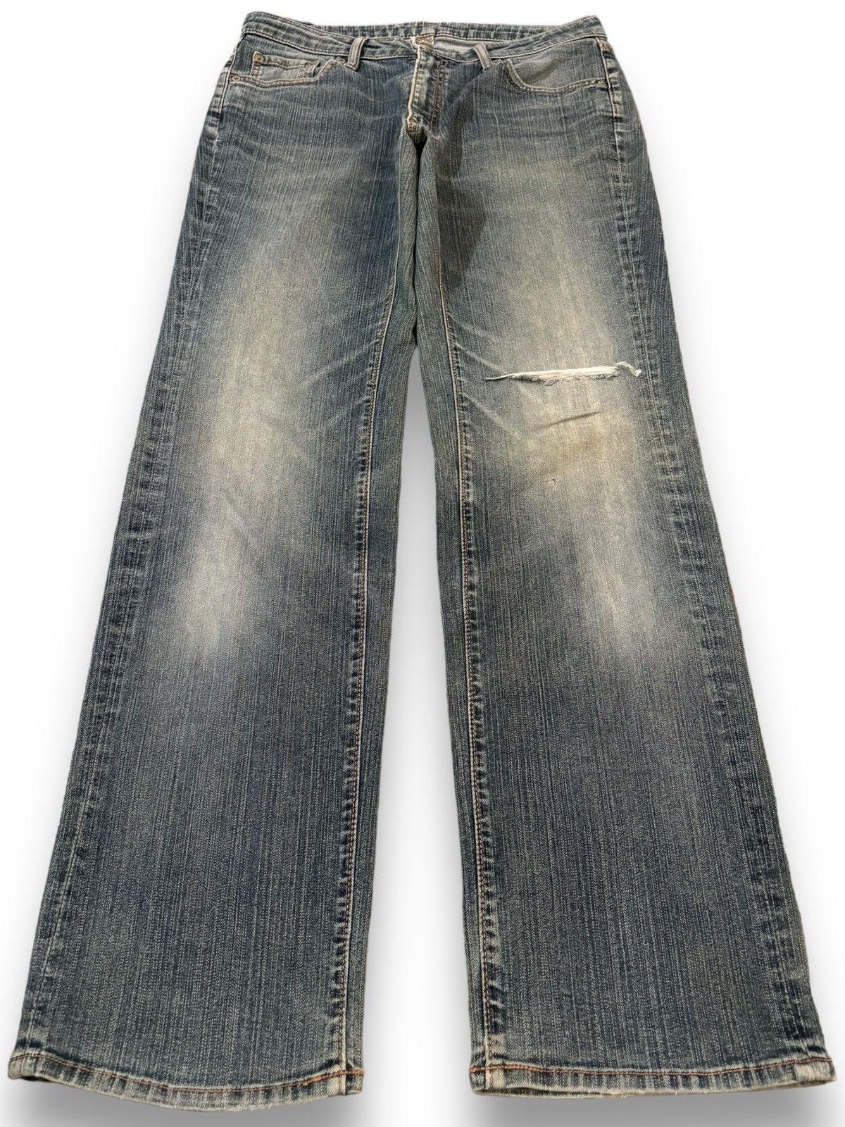 Japanese Brand Vintage Japanese Brand Mud Washed Loose Fit Distressed Jeans Size US 32 / EU 48 - 1 Thumbnail