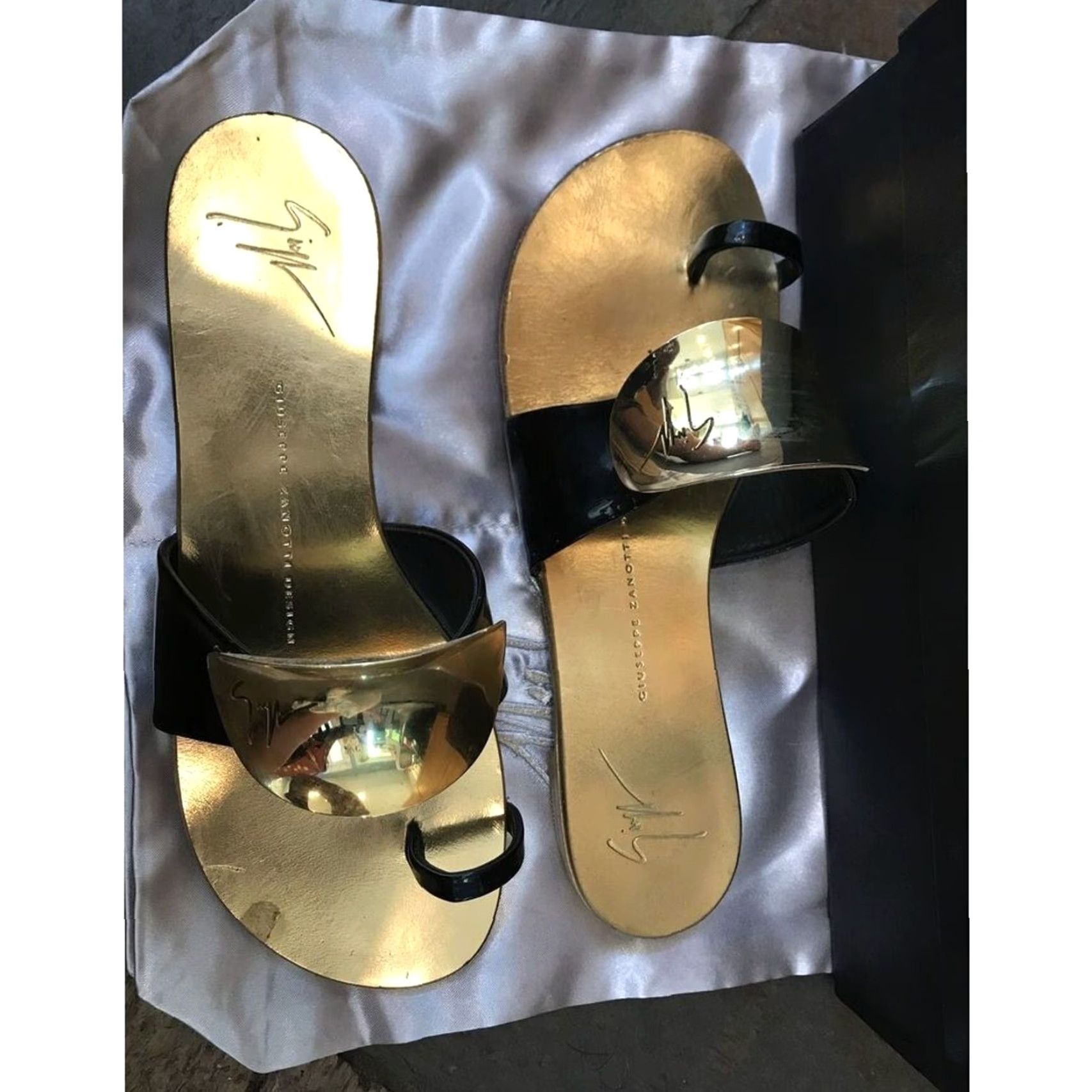Giuseppe Zanotti VINTAGE Giuseppe Zanotti Sandal Flip Flop Womens Leather Black 8.5 Nero Vernice Rock Box Size US 9 / IT 39 - 3 Thumbnail