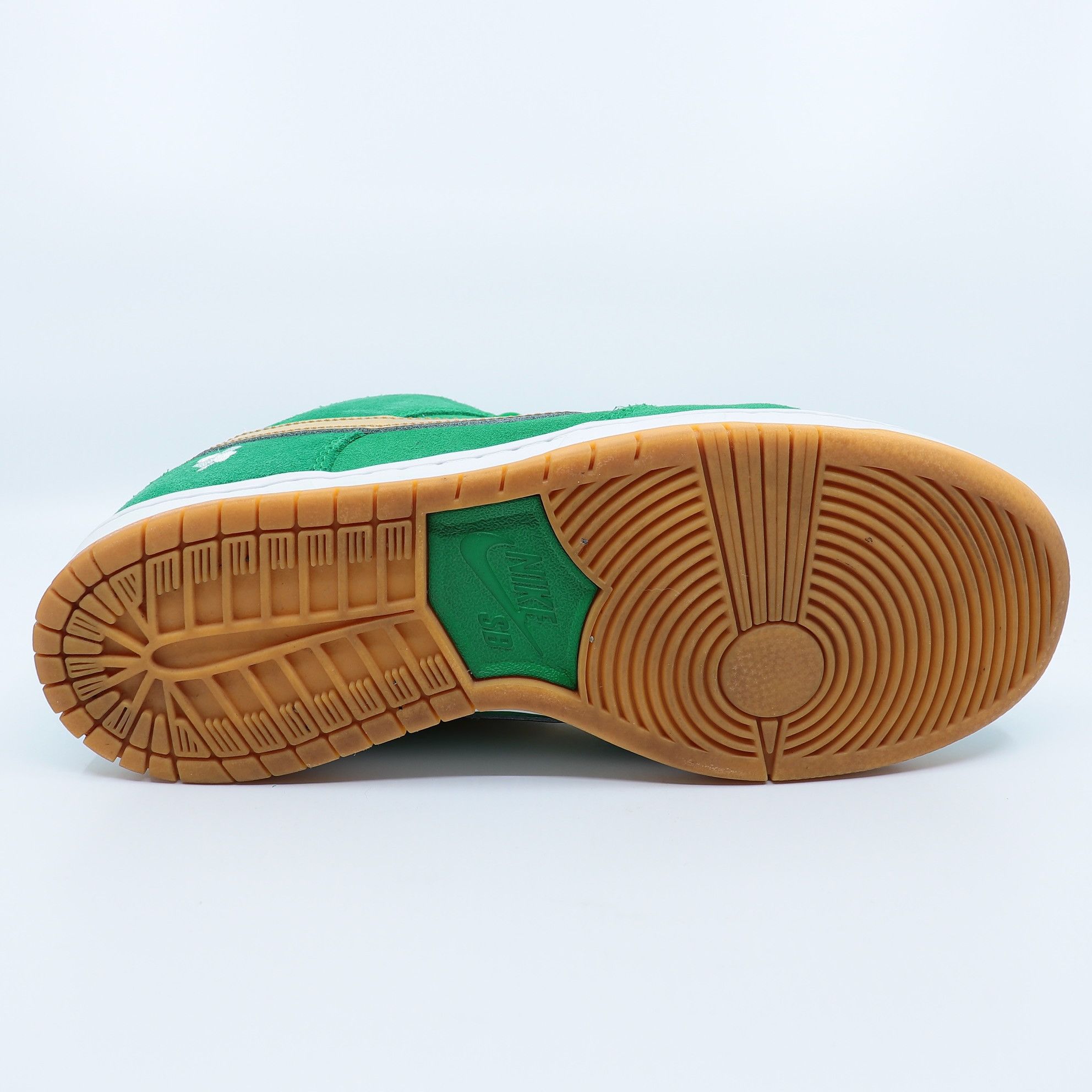 Nike Nike SB Dunk Low St. Patrick's Day 2022 Size 9.5 Used Size US 9.5 / EU 42-43 - 7 Thumbnail