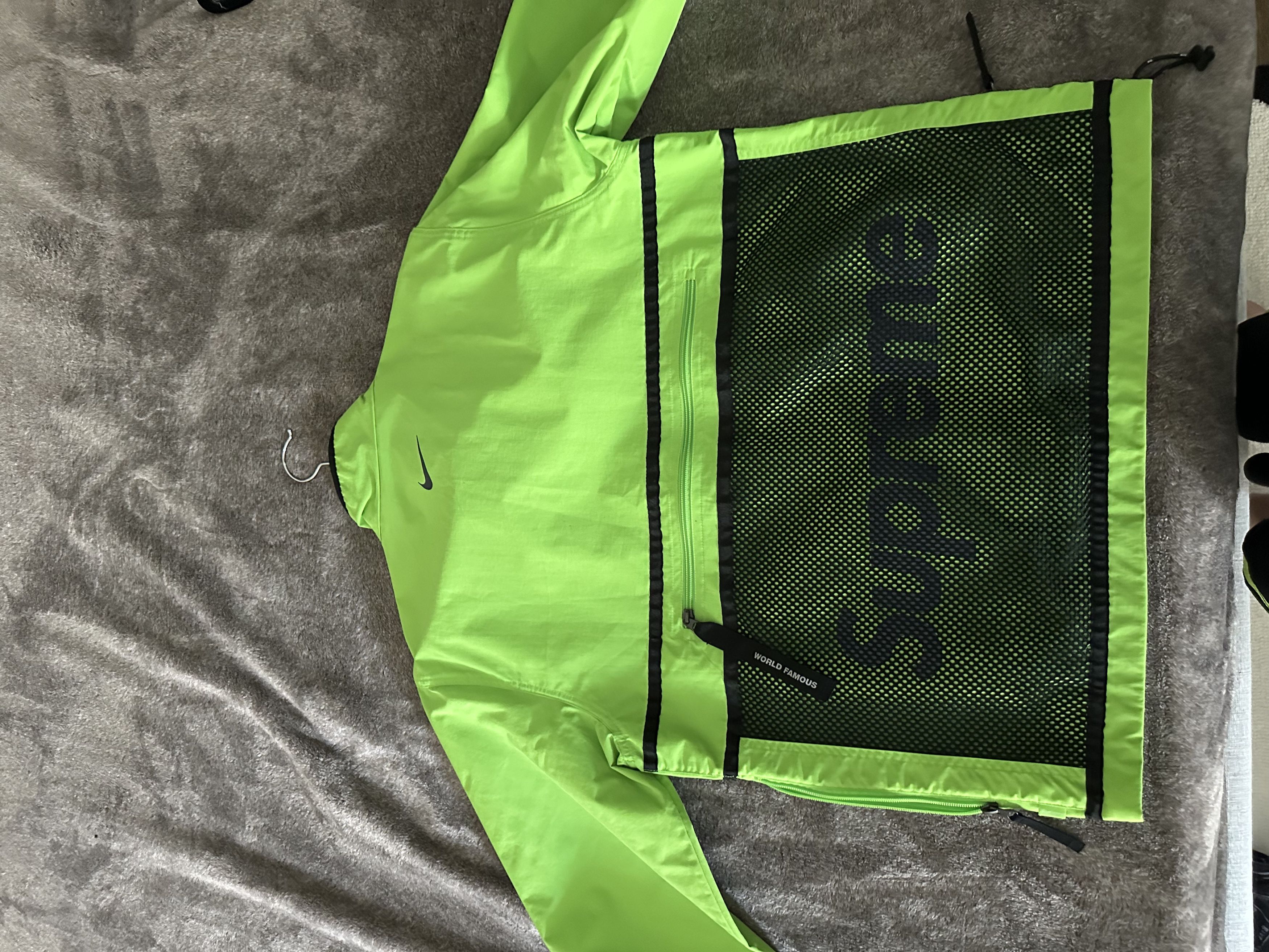 Nike Supreme Winebreaker