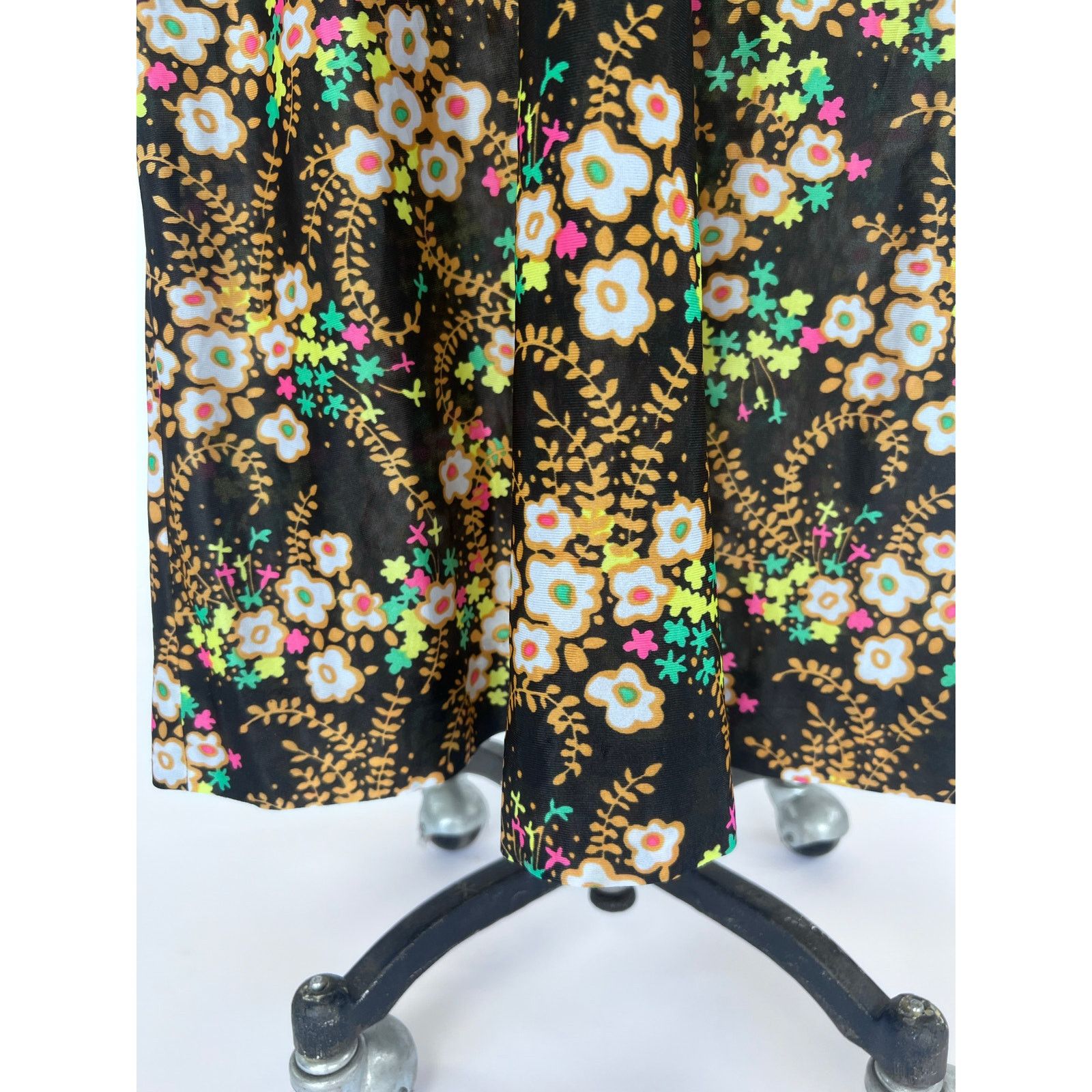 Vintage VTG 70s Floral Maxi Plunging Dress Black Empire Waist Retro Size M / US 6-8 / IT 42-44 - 5 Thumbnail