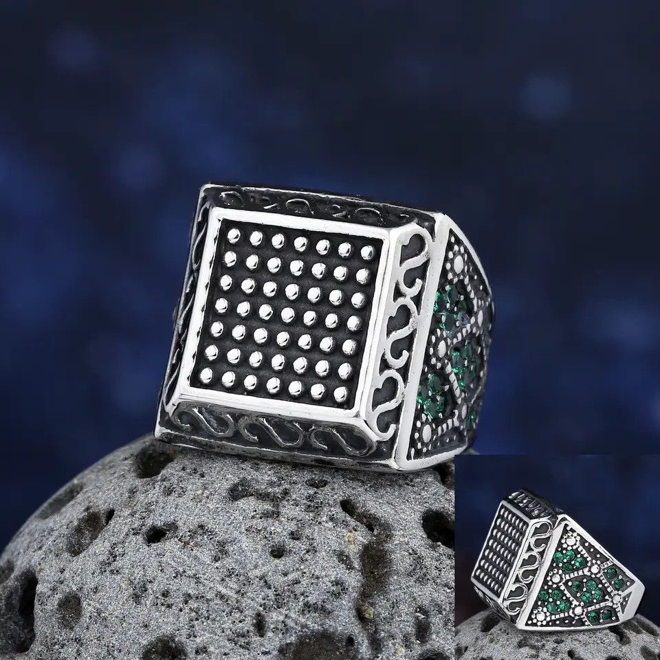 Jewelry × Vintage Unique Square Green Zircon Ring Size ONE SIZE - 3 Thumbnail