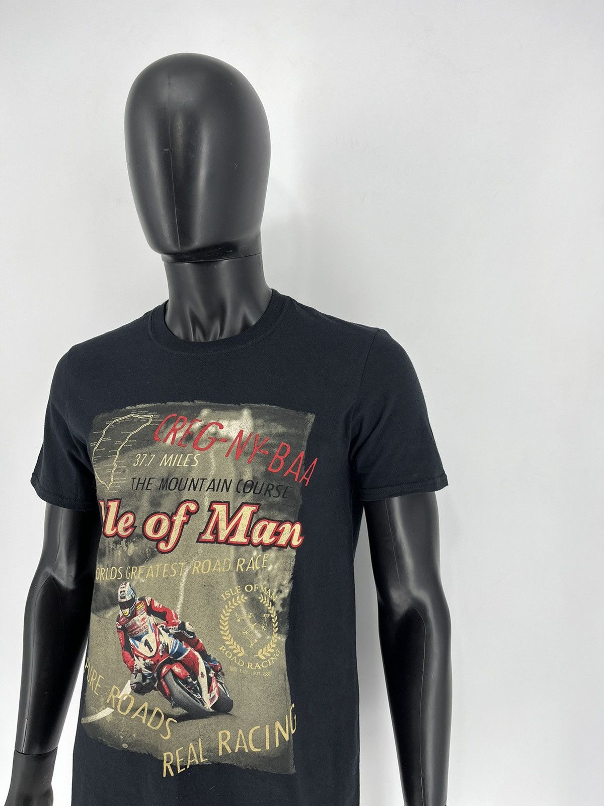 Other Vintage Y2K Isle of Man TT Moto Racing Tee Racer Honda Moto Size US M / EU 48-50 / 2 - 4 Thumbnail