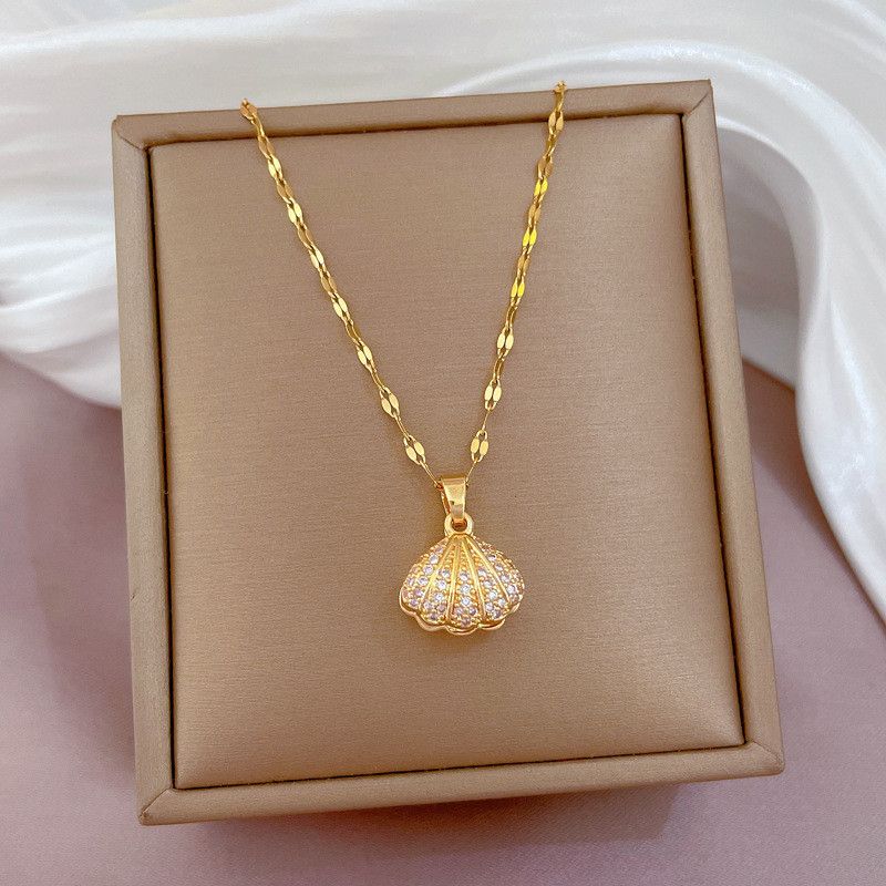 Jewelry Luxury Gold Shell With Pearl Necklace Size ONE SIZE - 3 Thumbnail