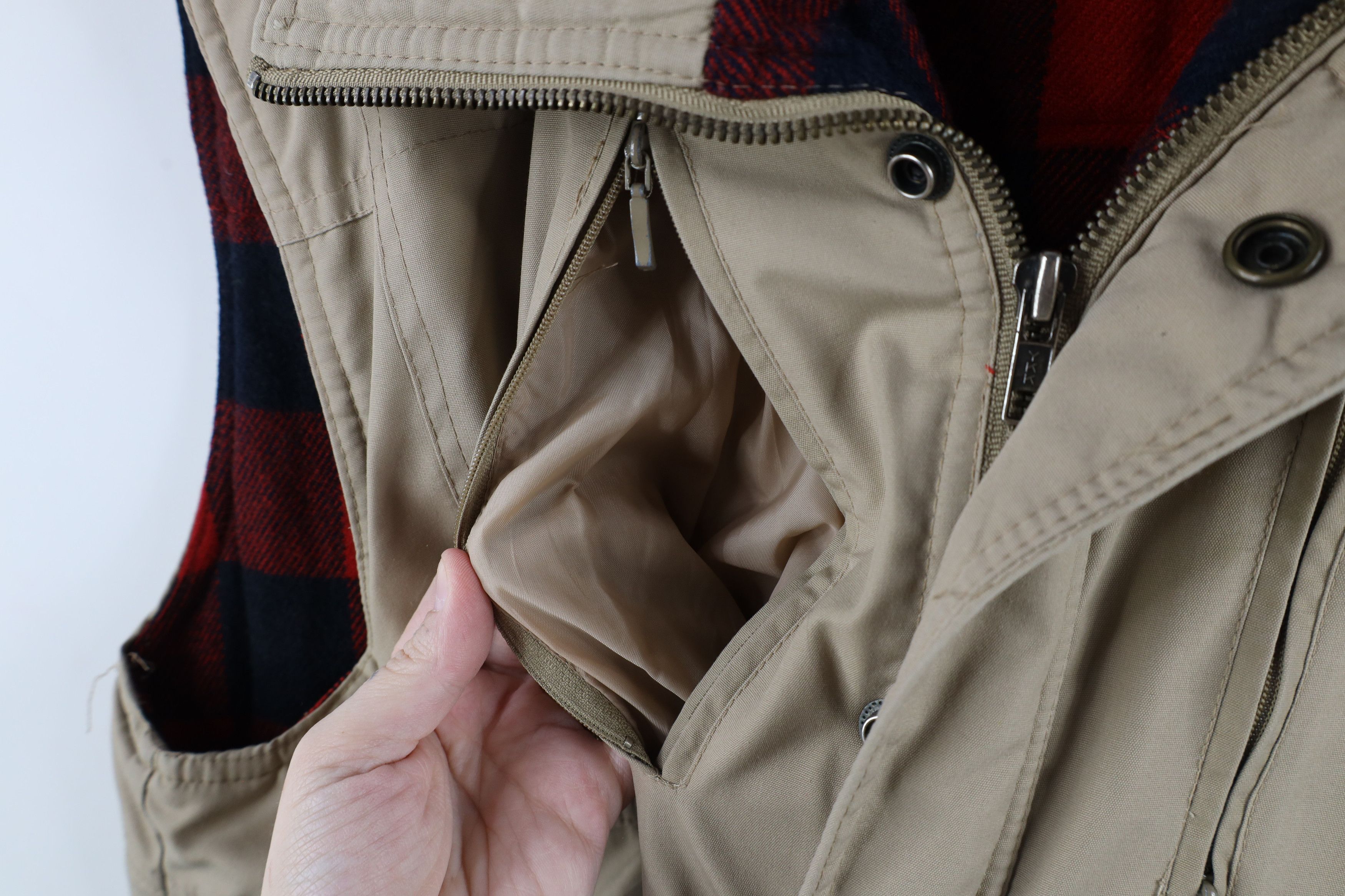 Vintage Vintage 70s Streetwear Lined Full Zip Puffer Vest Jacket Size US XL / EU 56 / 4 - 9 Thumbnail