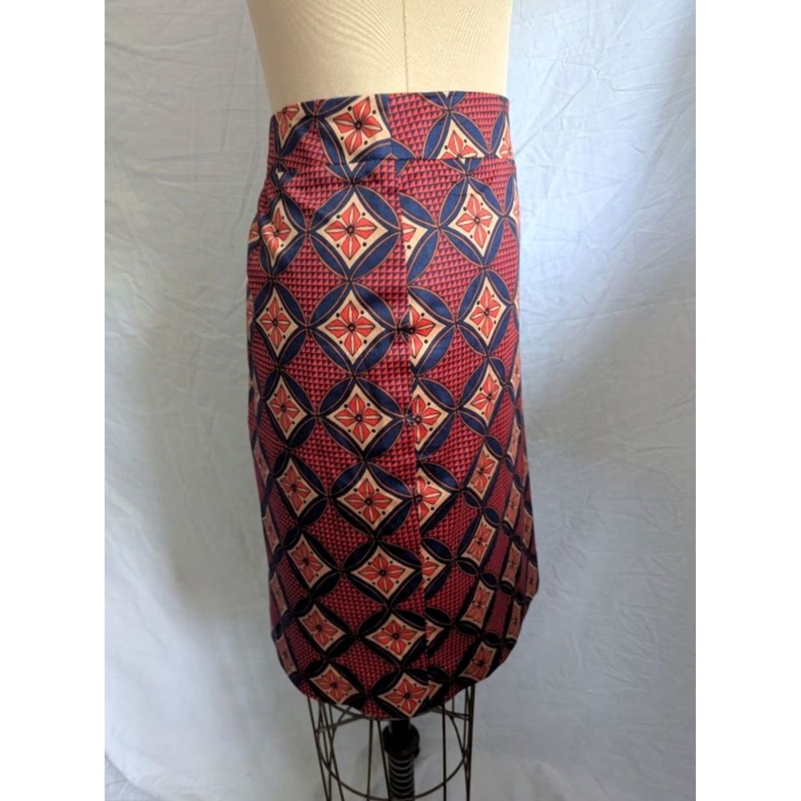 Ann Taylor Ann Taylor Petite Womens 12P Blue Red Geometric Skirt Retro Size 34" / US 12 / IT 48 - 3 Thumbnail