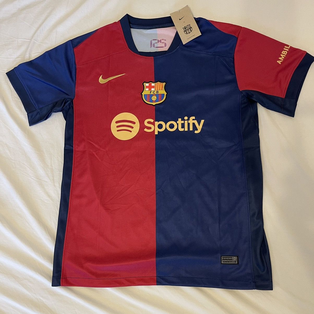 Nike Lamine yamal barcelona jersey size L Size US L / EU 52-54 / 3 - 1 Thumbnail