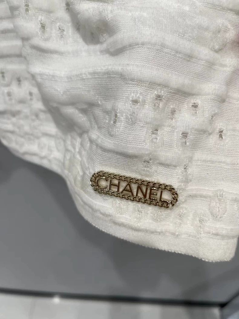 Chanel Chanel White Hollow Logo Short Sleeve Tee -2505 Size US M / EU 48-50 / 2 - 5 Thumbnail