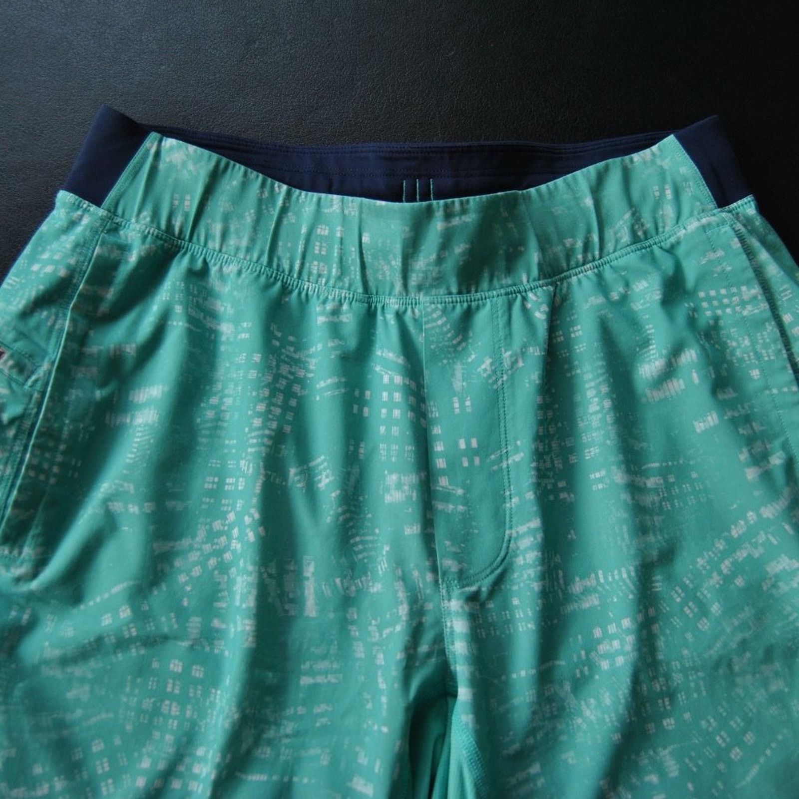 Lululemon Lululemon Teal Blue Athletic Hybrid Shorts Size US 30 / EU 46 - 5 Thumbnail