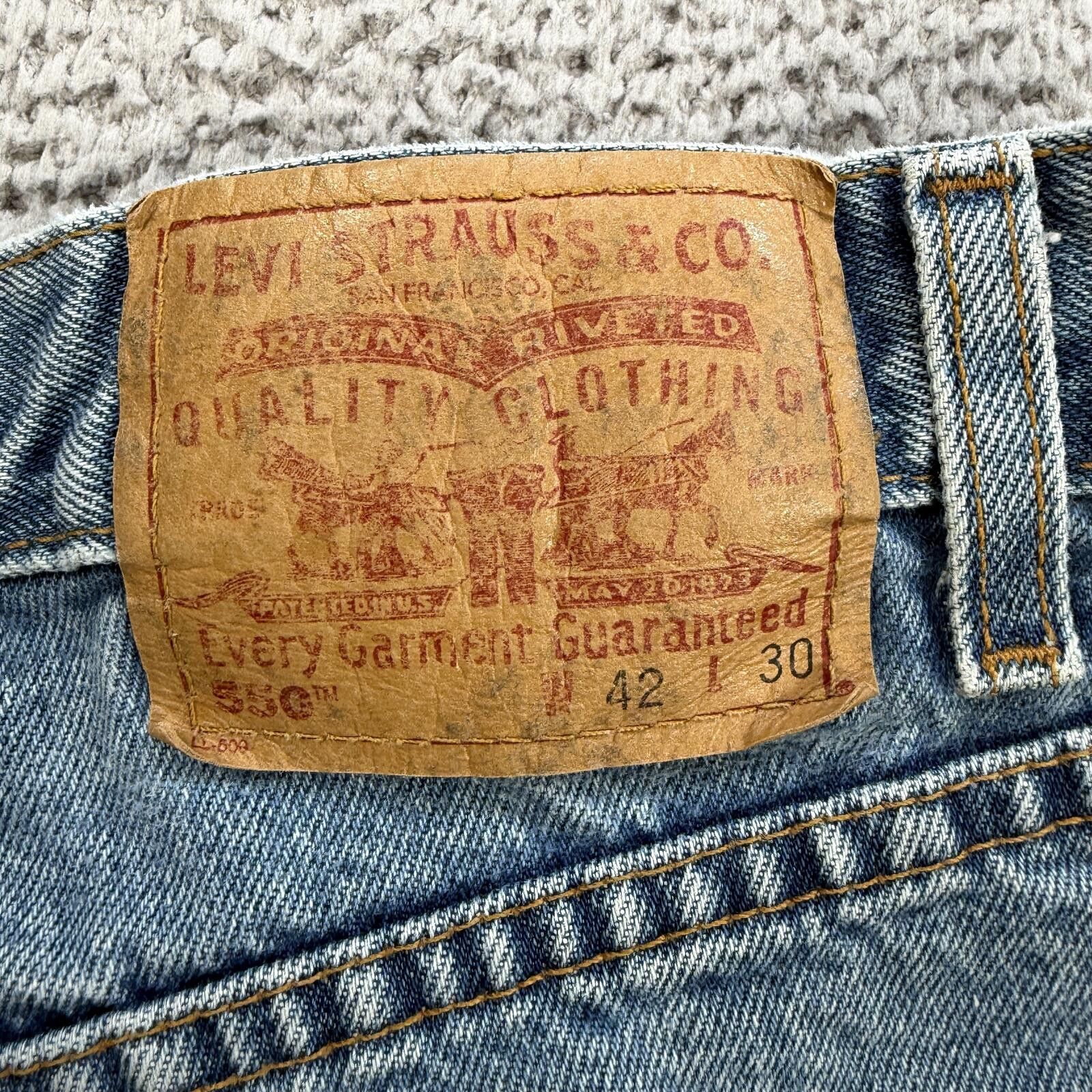 Levi's Levis 550 Relaxed Fit Jeans 42x30 Light Wash Denim Y2K Mens Size US 42 / EU 58 - 6 Thumbnail