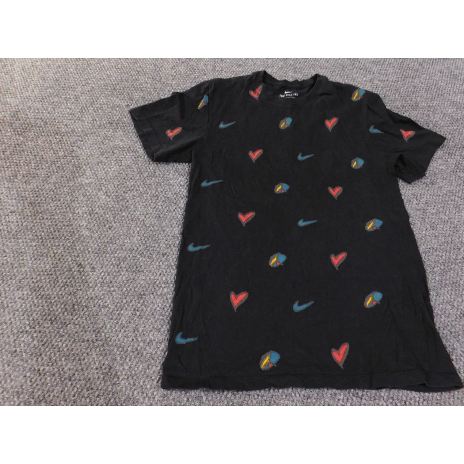 Nike Nike The Nike Tee Shirt Mens Small Black Heart Swoosh Peace Print Graphic Rare Shirt Size US S / EU 44-46 / 1 - 3 Thumbnail