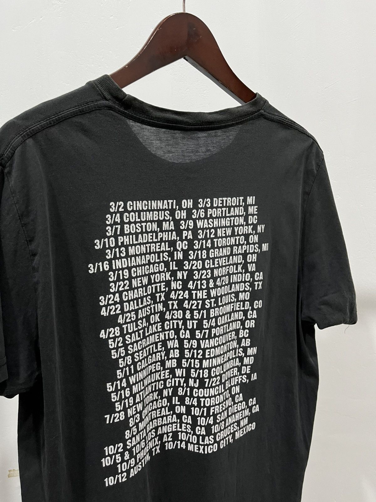 Band Tees THE BLACK KEYS TOUR 2012 Size US M / EU 48-50 / 2 - 3 Thumbnail