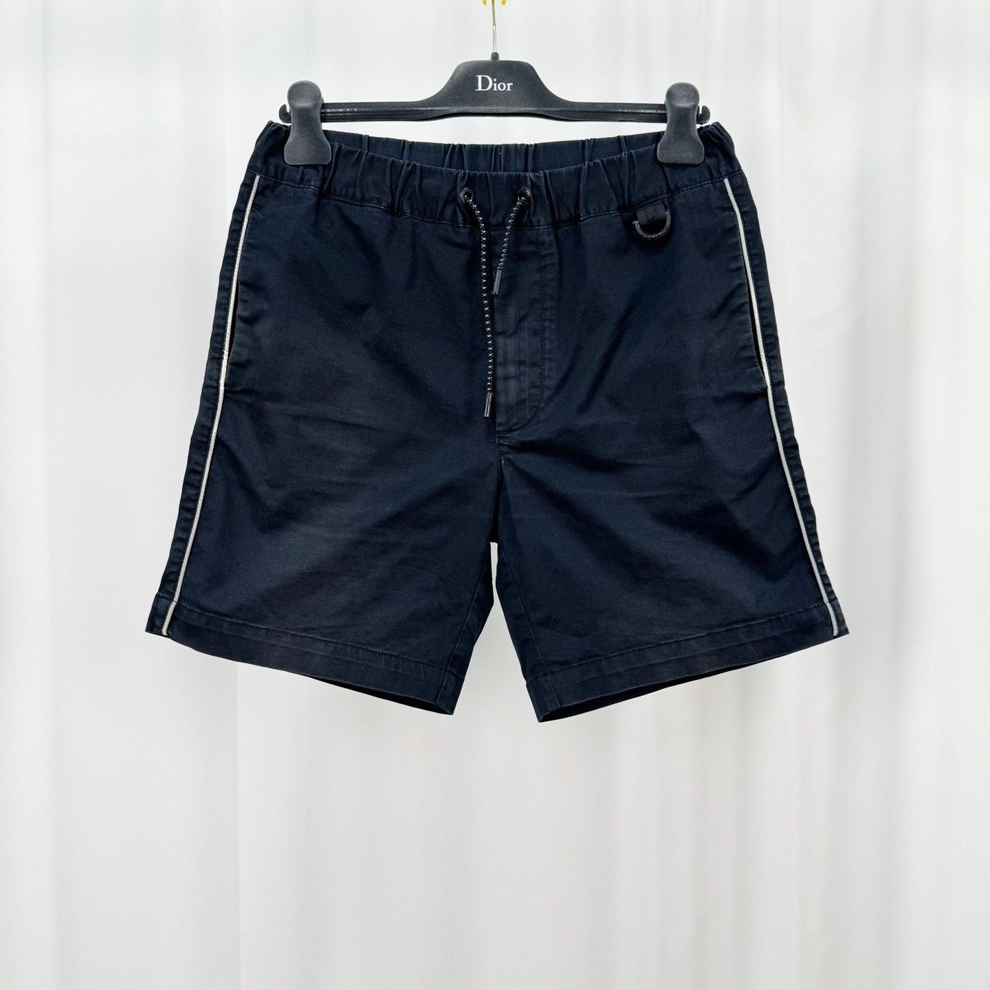 Moncler Moncler Embroidered Logo Shorts Size US 28 / EU 44 - 1 Thumbnail