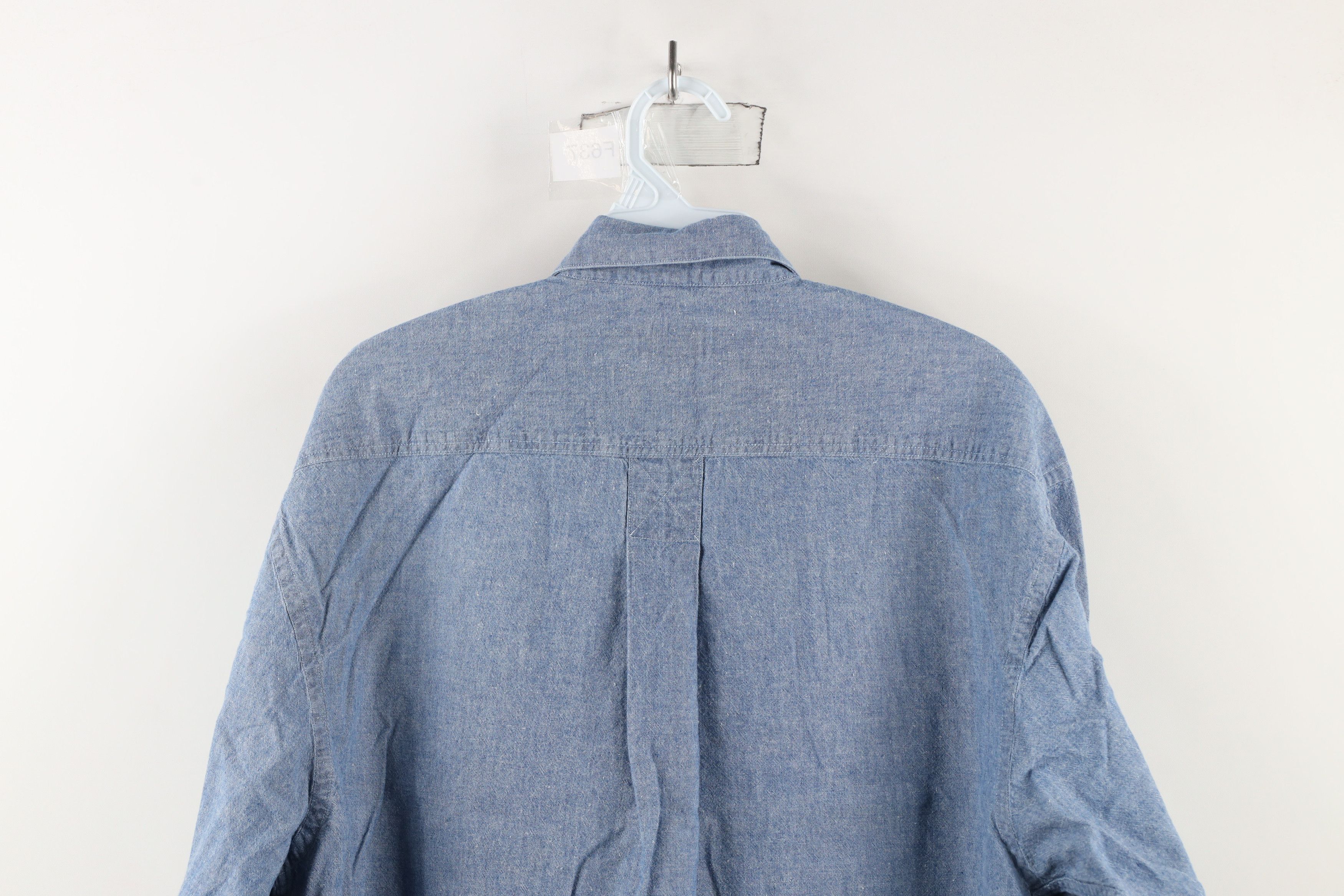 Izod × Vintage Vintage 90s Izod Spell Out Crest Chambray Button Down Shirt Size US M / EU 48-50 / 2 - 8 Thumbnail