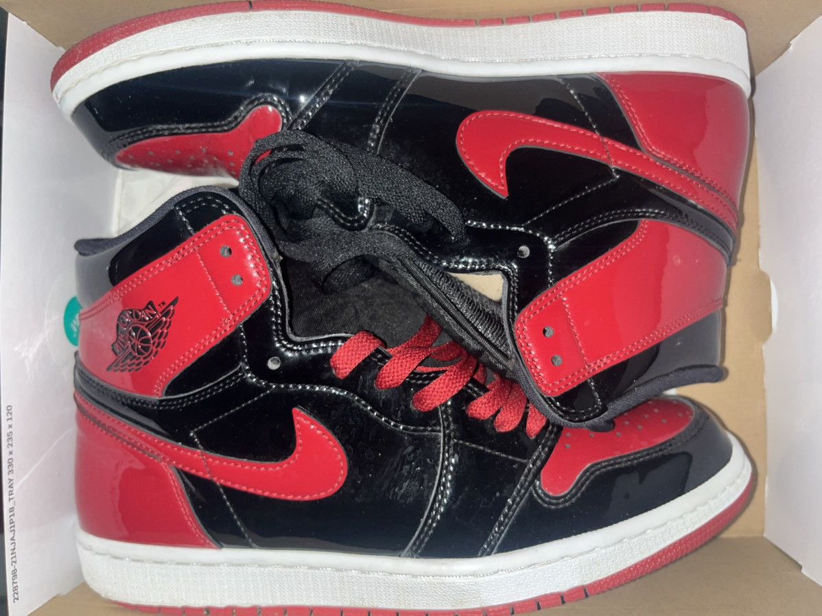 Jordan Brand AIR BRED JORDAN 1s Size US 10.5 / EU 43-44 - 1 Thumbnail