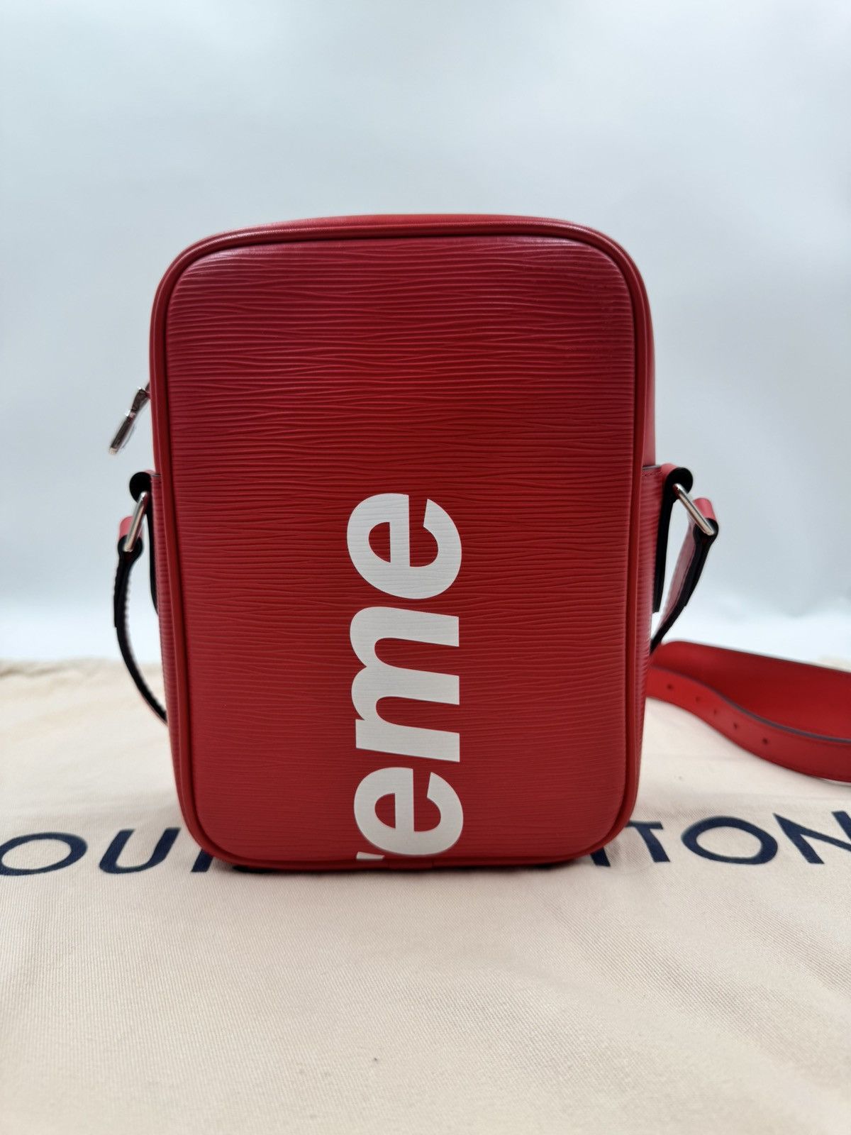 Louis Vuitton × Supreme Louis Vuitton X Supreme Epi Danube Pm Red Sling Bag Size 30 - 2 Thumbnail
