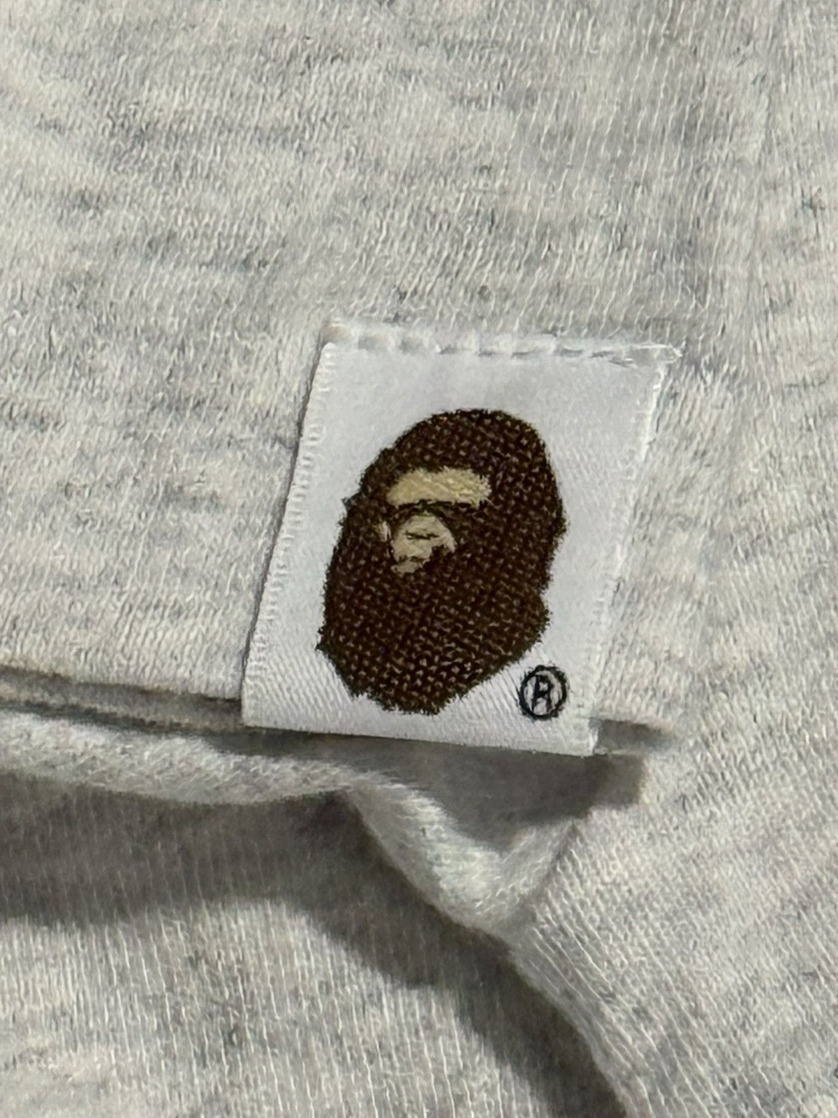 Bape A Bathing Ape BAPE Gray Ape Head Logo Graphic CottonCrewNeck Size US M / EU 48-50 / 2 - 4 Thumbnail