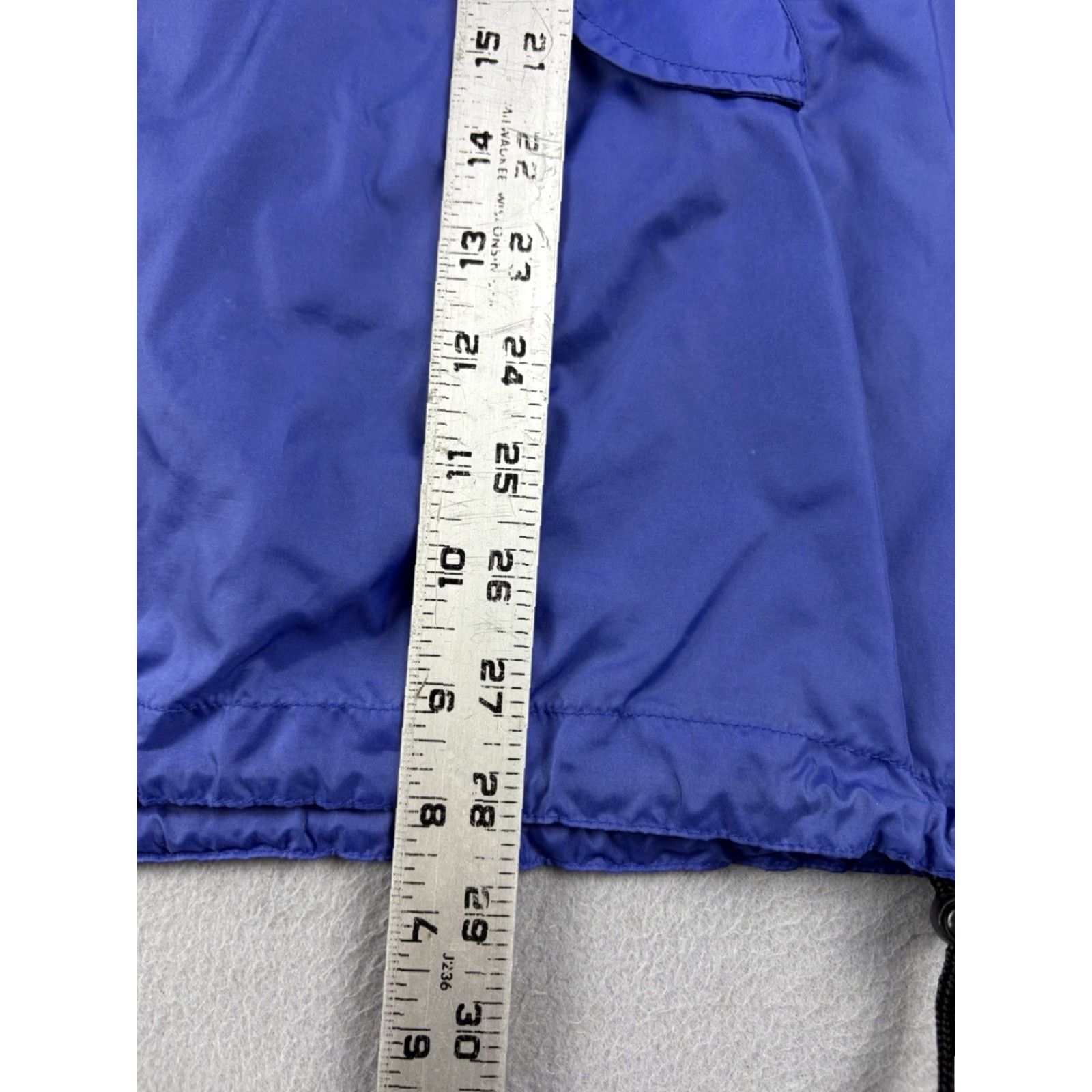 Gap VINTAGE GAP Windbreaker Jacket Men L Blue Nylon Hooded Zipper 90s Outdoor Lightweight Anorak 100% Nylon Size US L / EU 52-54 / 3 - 7 Thumbnail