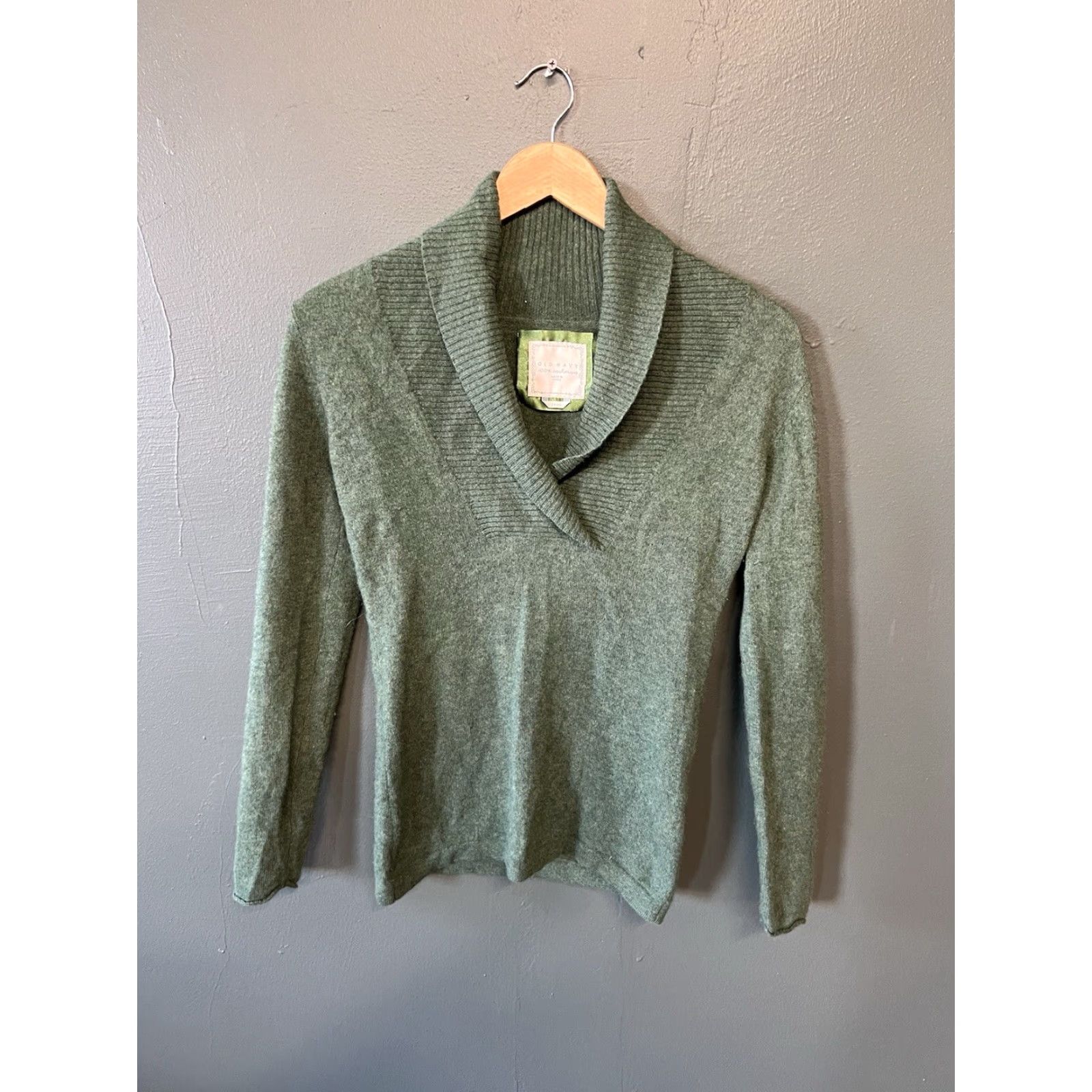 Old Navy Old Navy Womens Sweatshirt Pullover Green Cashmere Long Sleeve Size S Size S / US 4 / IT 40 - 2 Thumbnail