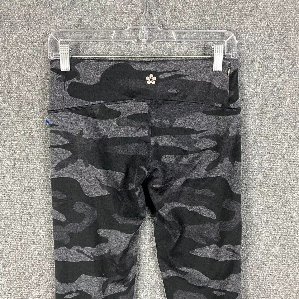 Other Tuff Athletics Camouflage Leggings Women's Small Capri S Size 28" / US 6 / IT 42 - 7 Thumbnail