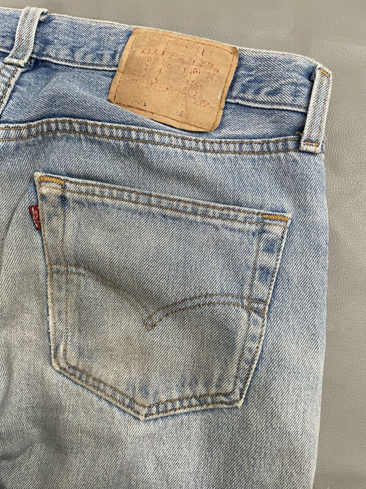 Levi's Vintage Clothing 1990s Levis 501 Distressed Ripped Jeans Blue wash Size US 34 / EU 50 - 8 Thumbnail