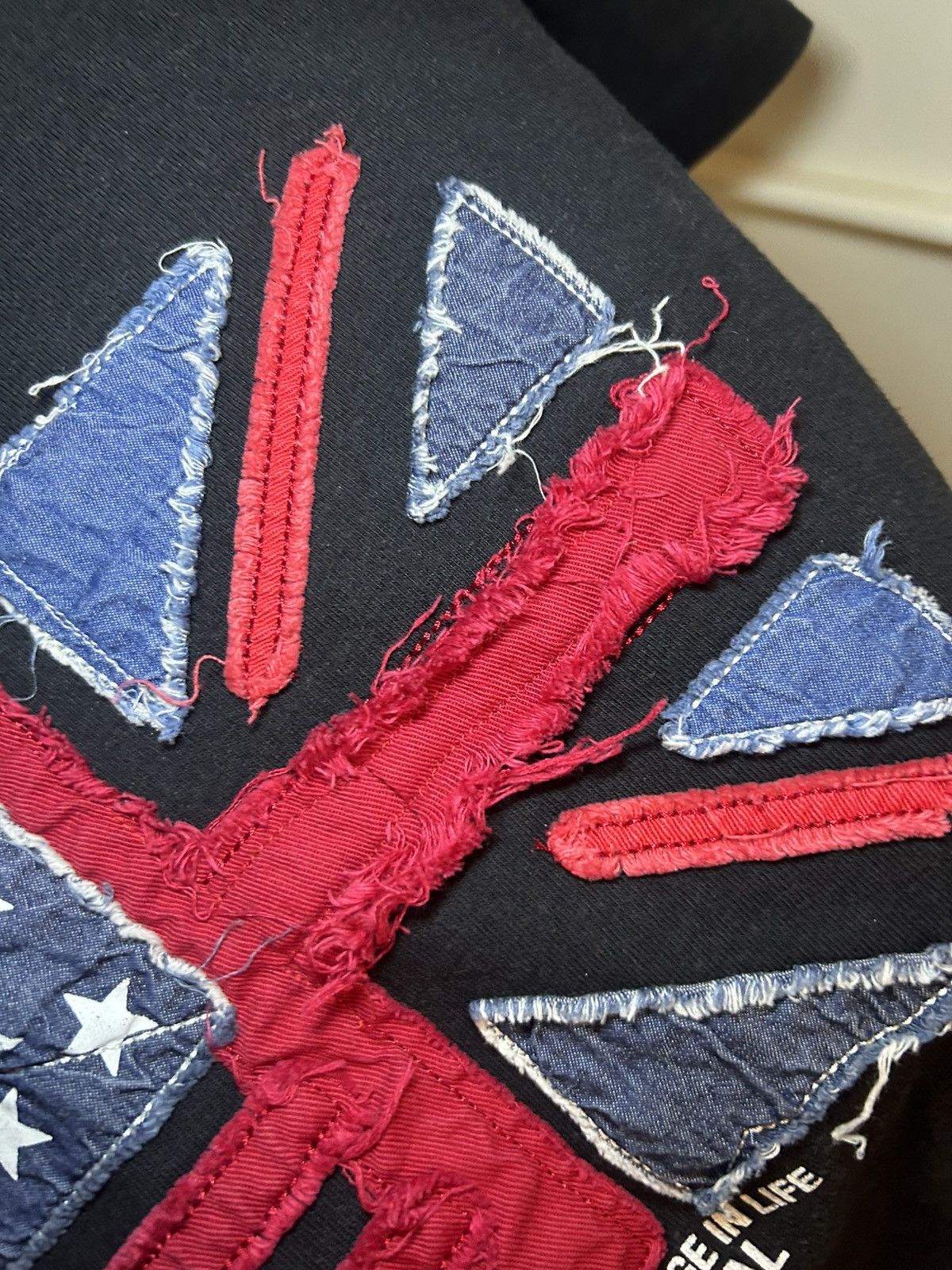 Designer × izzue Izzue Union Jack patch T-shirt Size US M / EU 48-50 / 2 - 5 Thumbnail