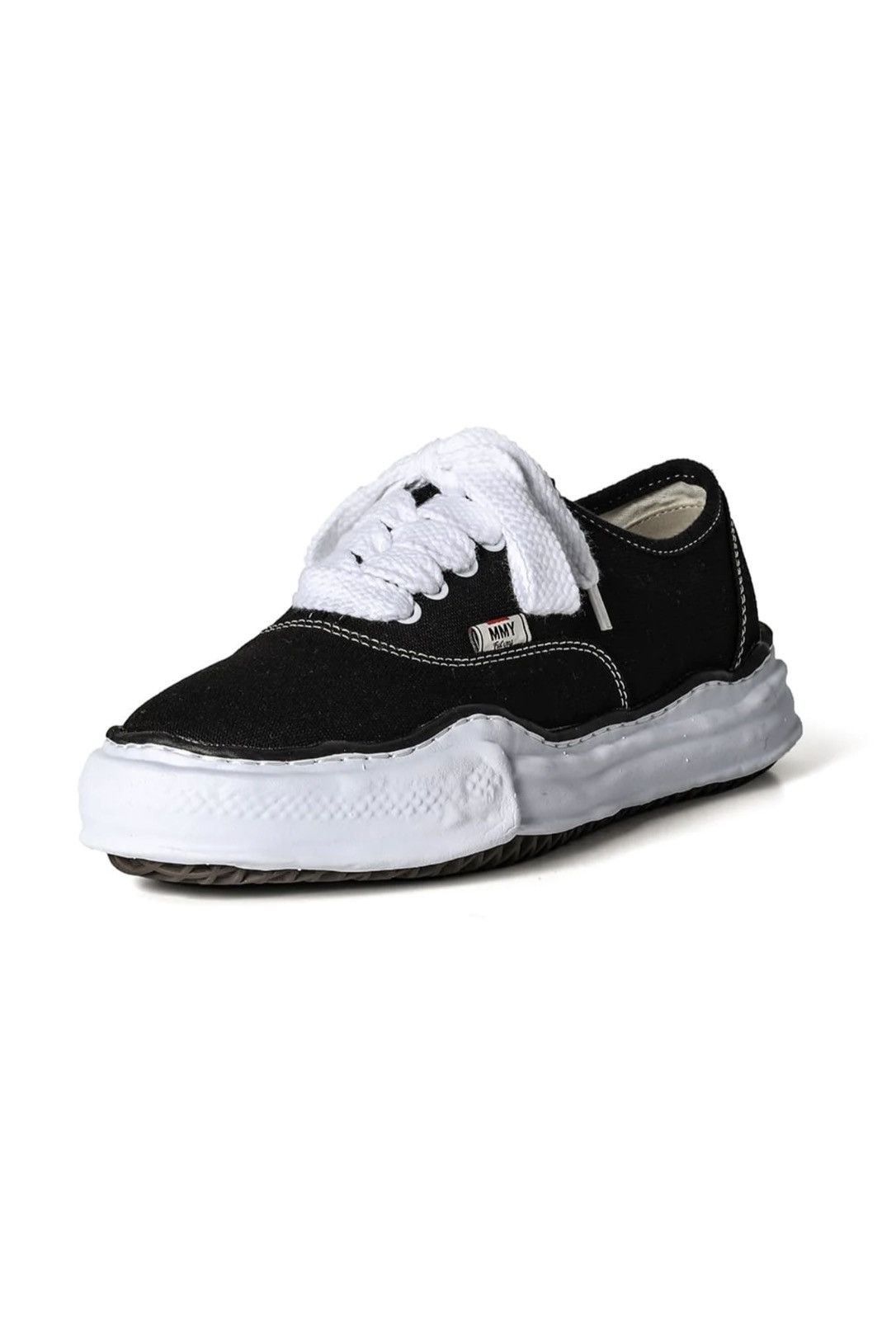 Maison MIHARA YASUHIRO Maison Mihara Yasuhiro Baker Low Cut Sneakers Size US 9 / EU 42 - 2 Thumbnail