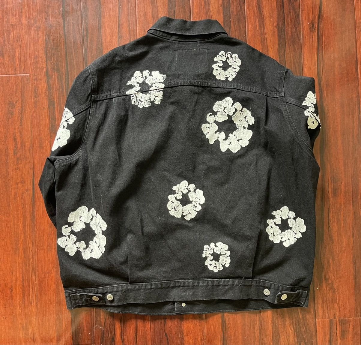 DENIM TEARS × Levi's Denim Tears x Levis Type 2 Wreath Black Denim Trucker Jacket Size US XL / EU 56 / 4 - 9 Thumbnail