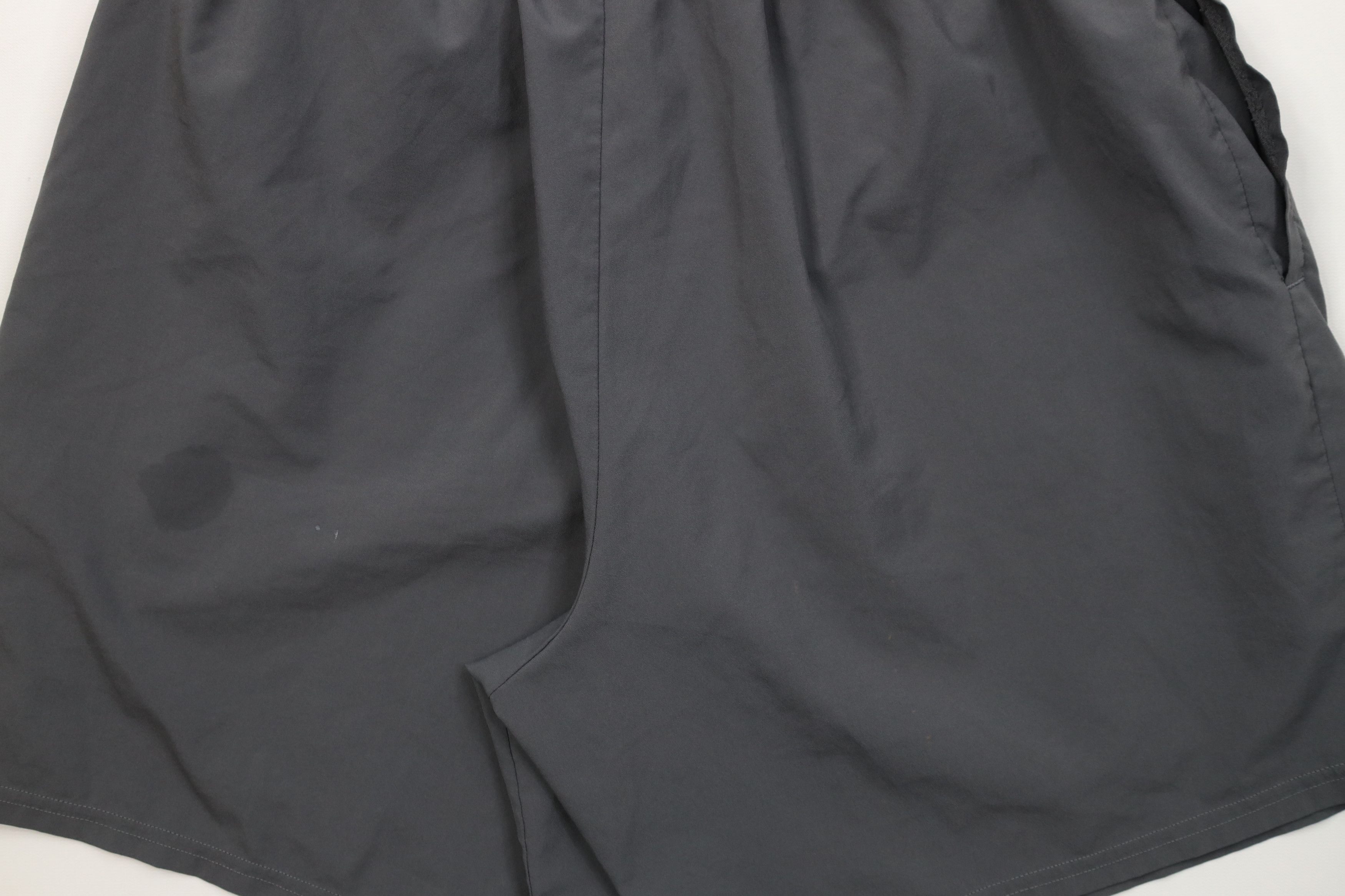Gymshark Gymshark 7" Arrival Gym Running Jogging Soccer Shorts Gray Size US 32 / EU 48 - 14 Thumbnail
