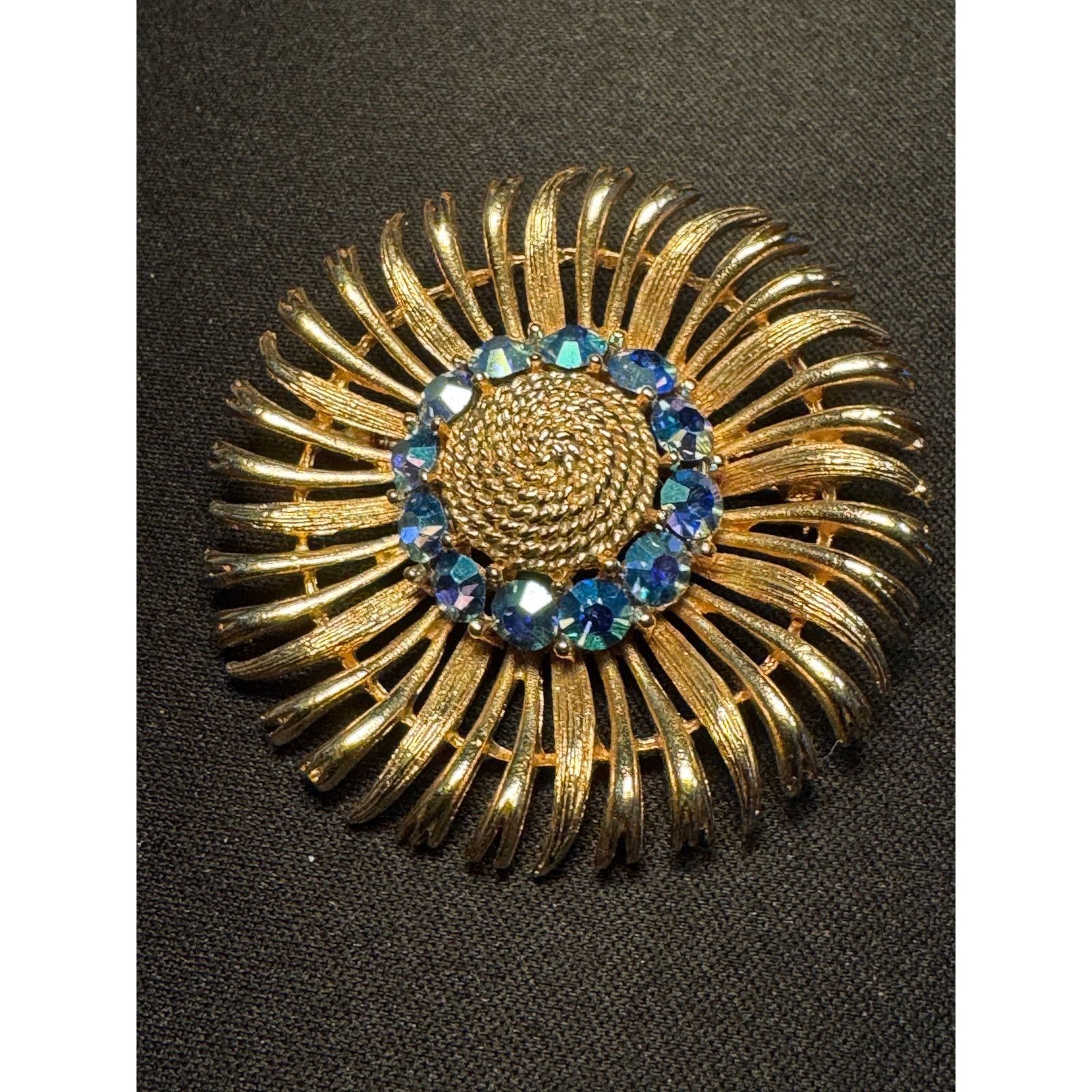 Other Vintage Lisner Brooch 1960's Sunflower Blue A/B Rhinestones Size ONE SIZE - 2 Thumbnail