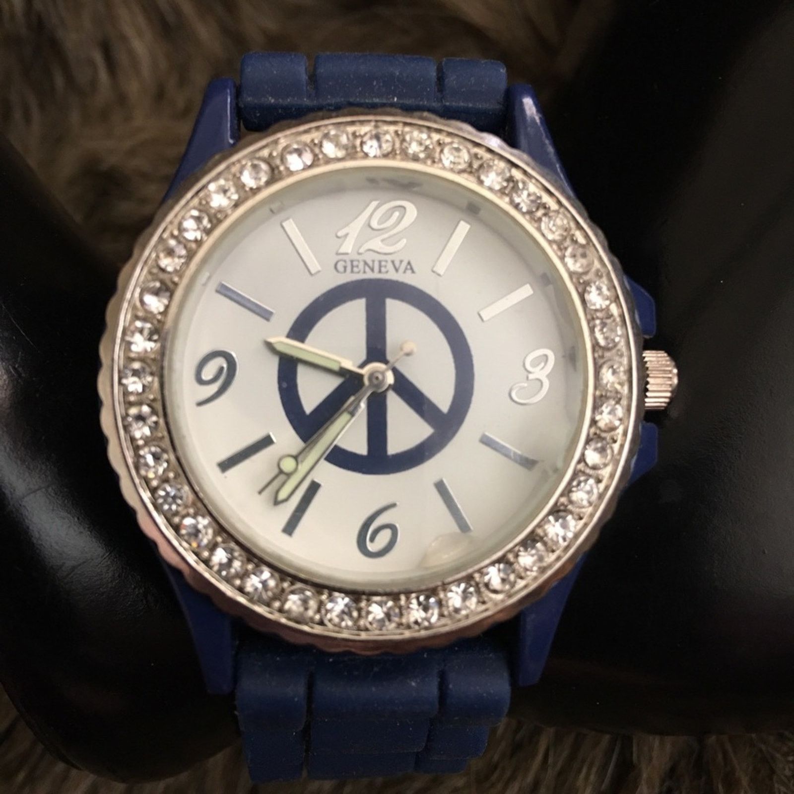 Geneva Geneva Peace blue silicone band rhinestone watch Size ONE SIZE - 1 Thumbnail