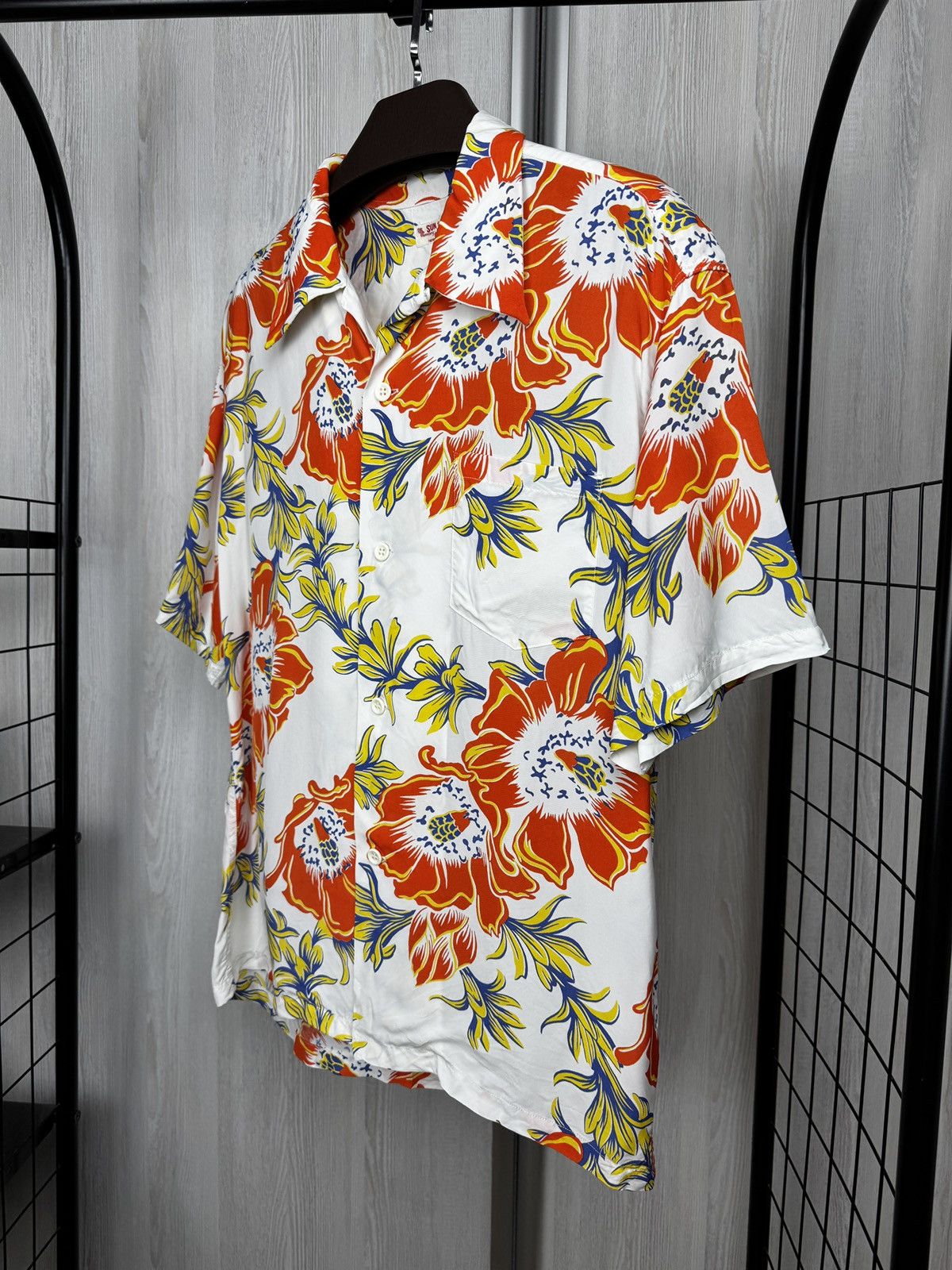 Sun Surf SUN SURF 2020 HAWAIIAN SHIRT SS38315 "NIGHT BLOOMING CEREUS" Size US XL / EU 56 / 4 - 5 Thumbnail