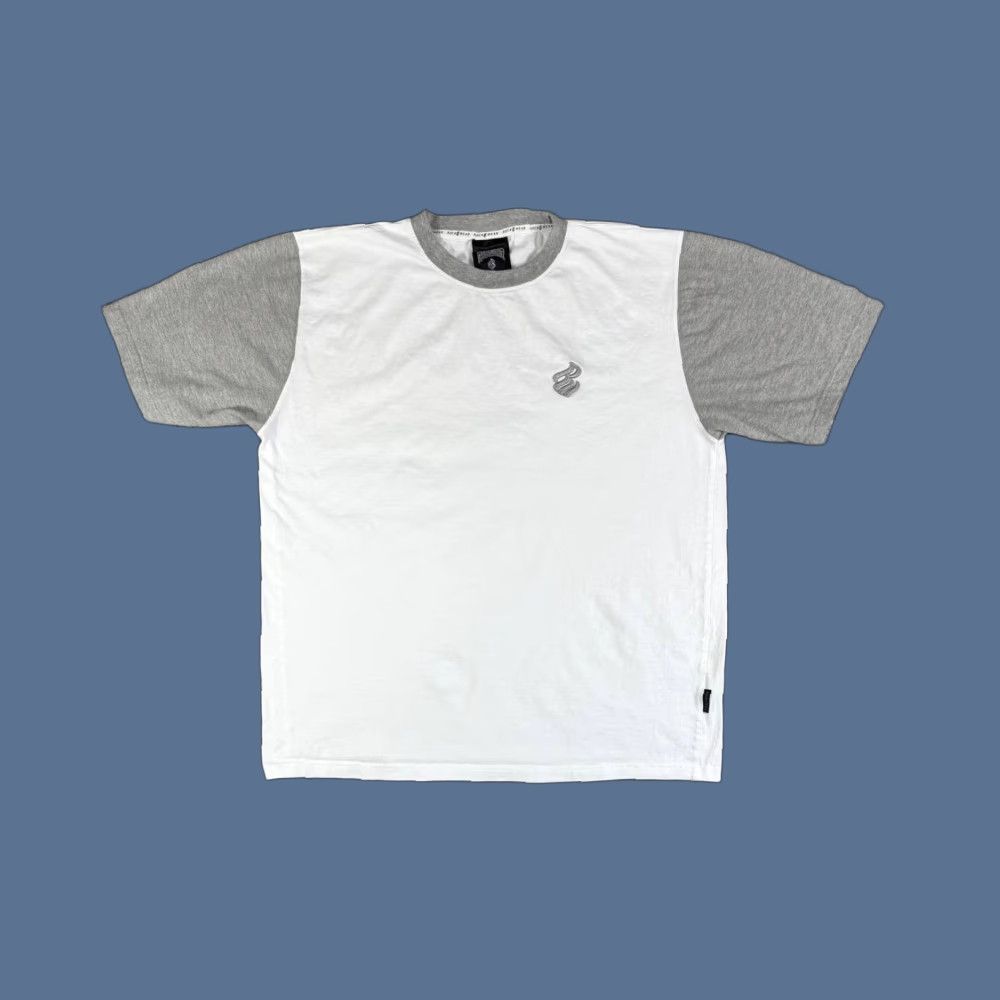 Rocawear VINTAGE Rocawear Tee 3XL White T-Shirt Mens Hip Hop 2000s Skate Style White Crew Neck Short Sleeve Logo Size US XXL / EU 58 / 5 - 1 Thumbnail