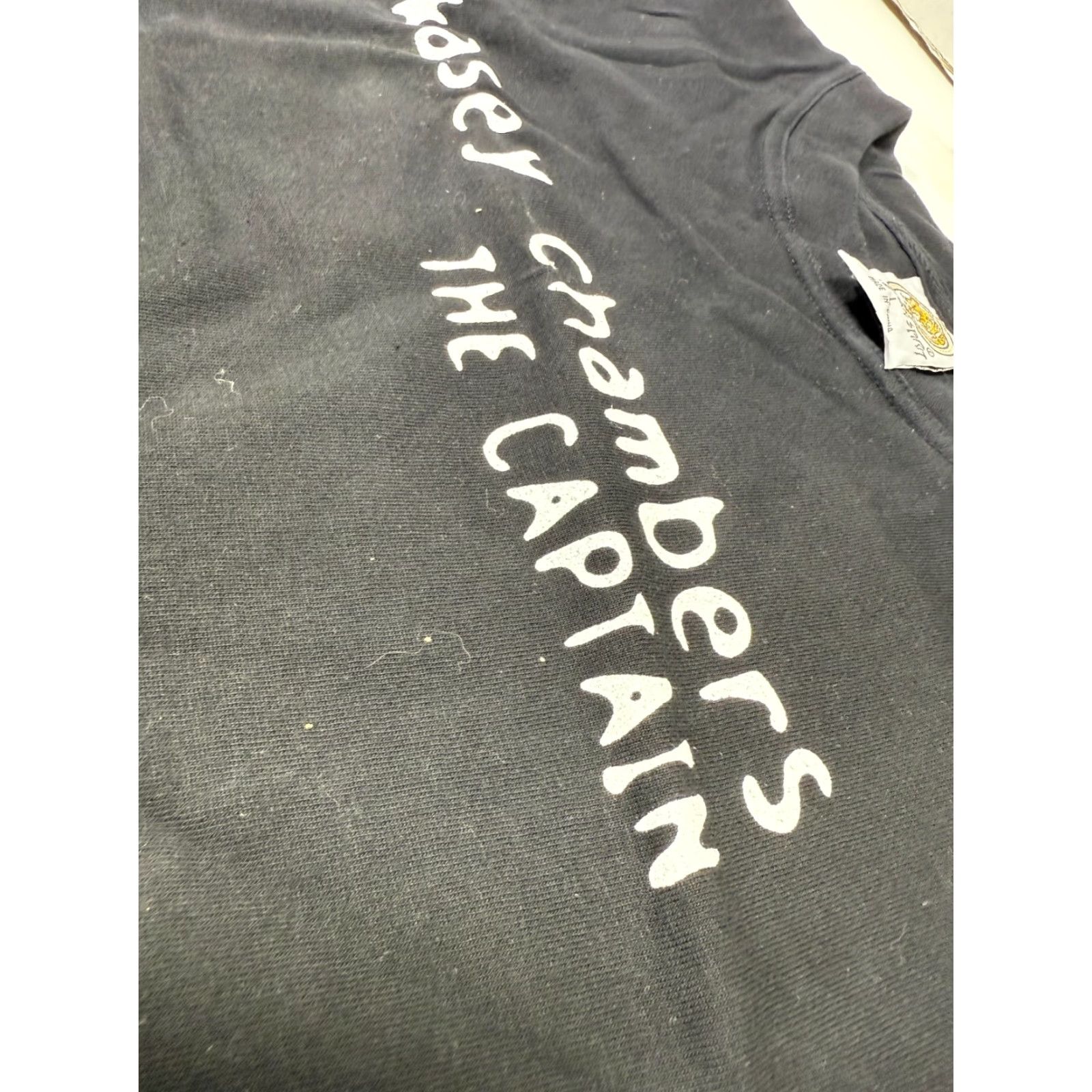 Vintage VINTAGE KASEY CHAMBERS THE CAPTAIN T-SHIRT Size L Black Graphic Print 90s Rock Band Mens Size US L / EU 52-54 / 3 - 3 Thumbnail