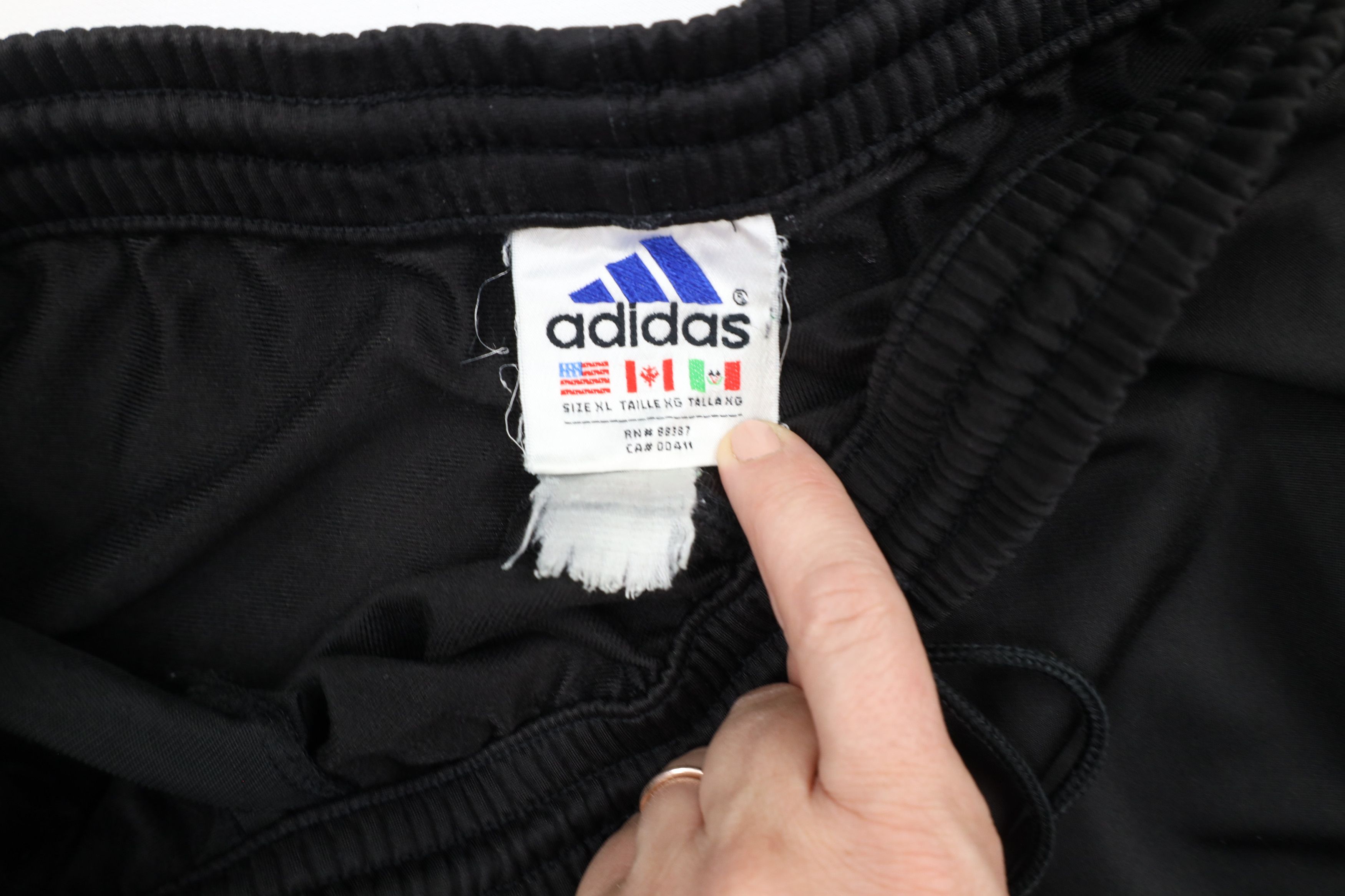 Adidas × Vintage Vintage 90s Adidas Spell Out Wide Leg Cargo Sweatpants Black Size US 38 / EU 54 - 8 Thumbnail